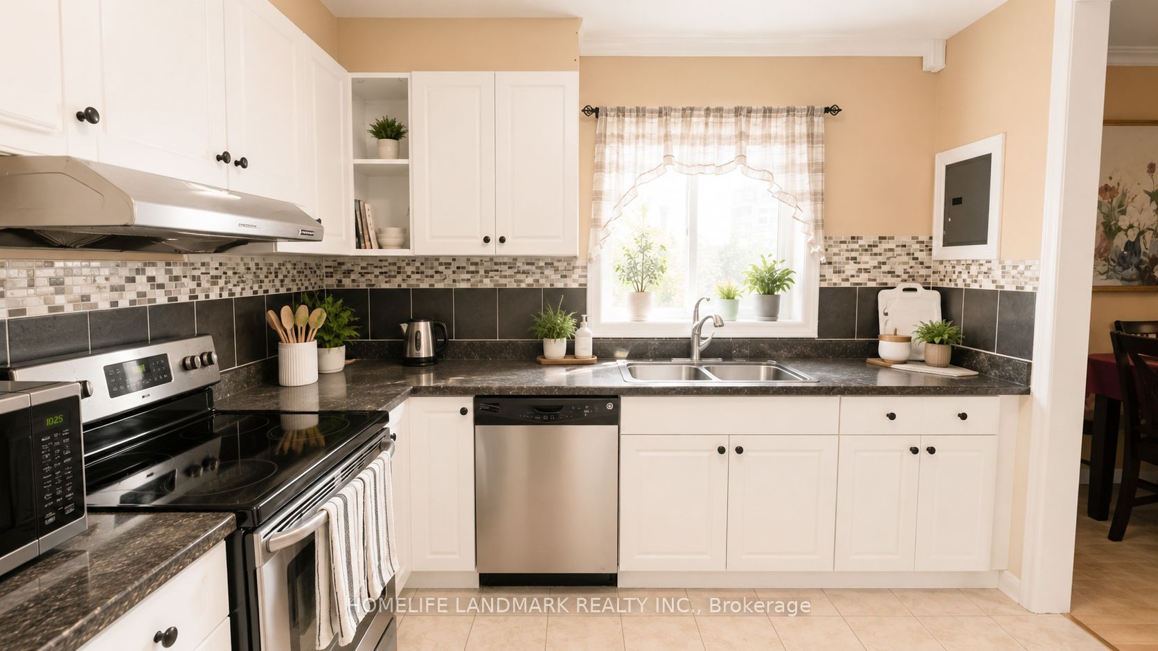 3226 Eglinton Avenue E Property Photo 22