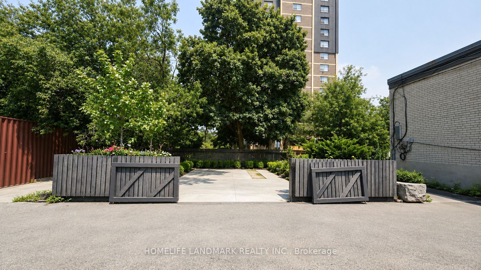 3226 Eglinton Avenue E Property Photo 35