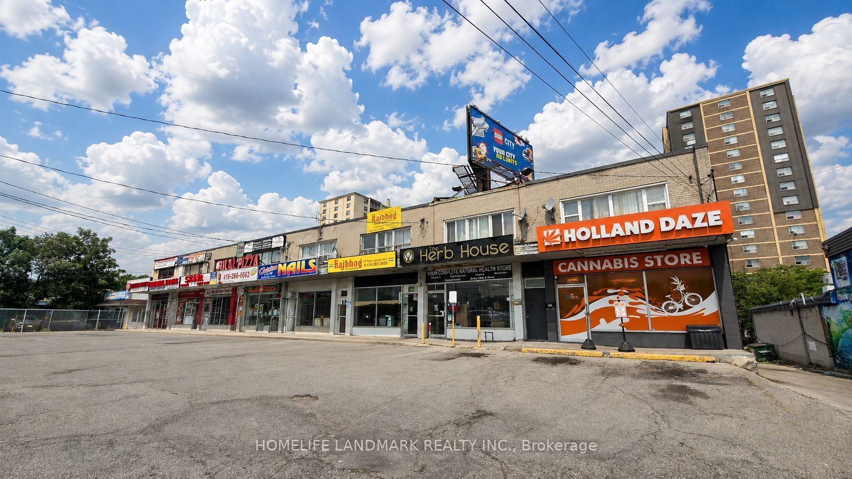 3226 Eglinton Avenue E Property Photo 37