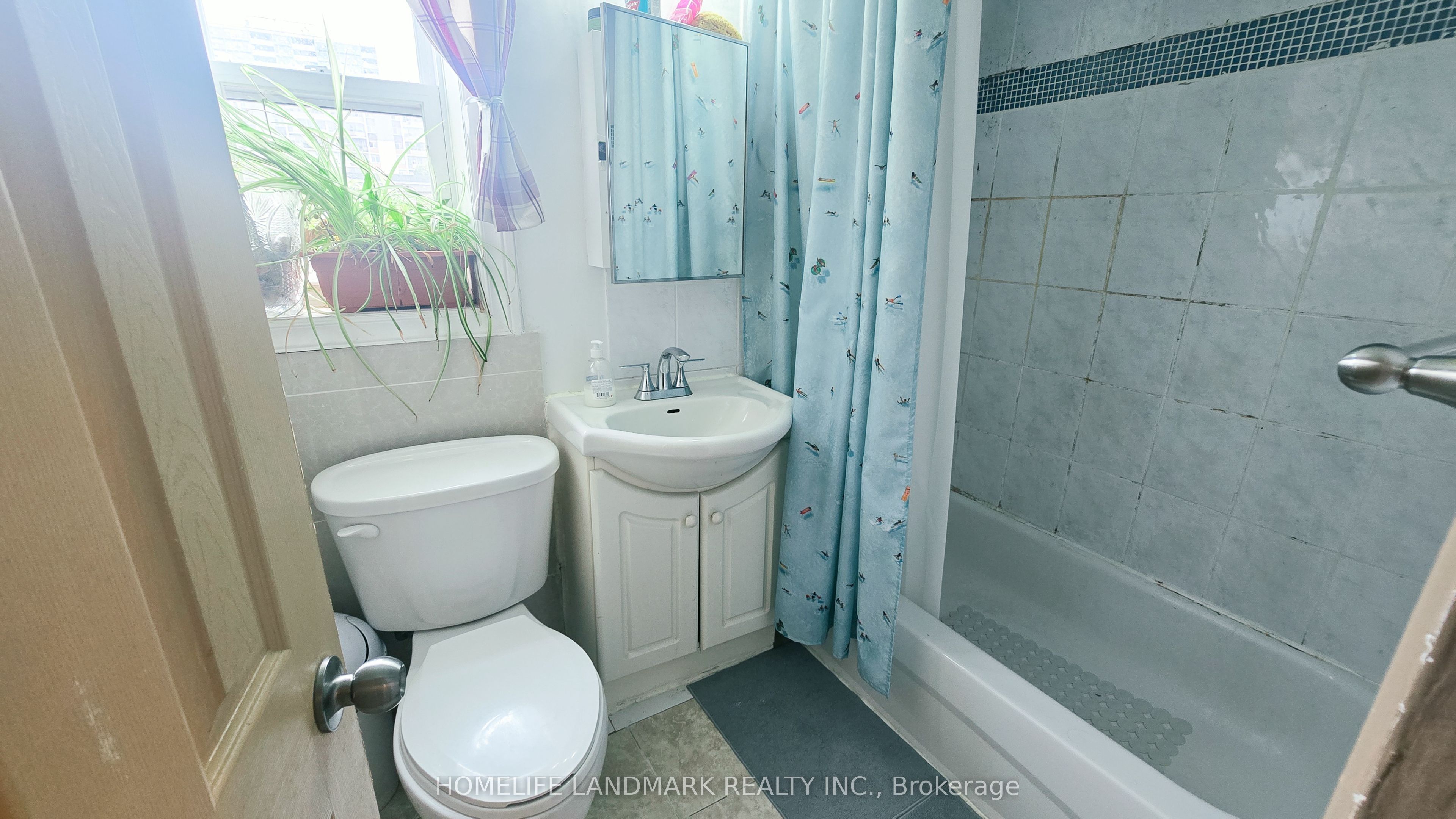 3226 Eglinton Avenue E Property Photo 45