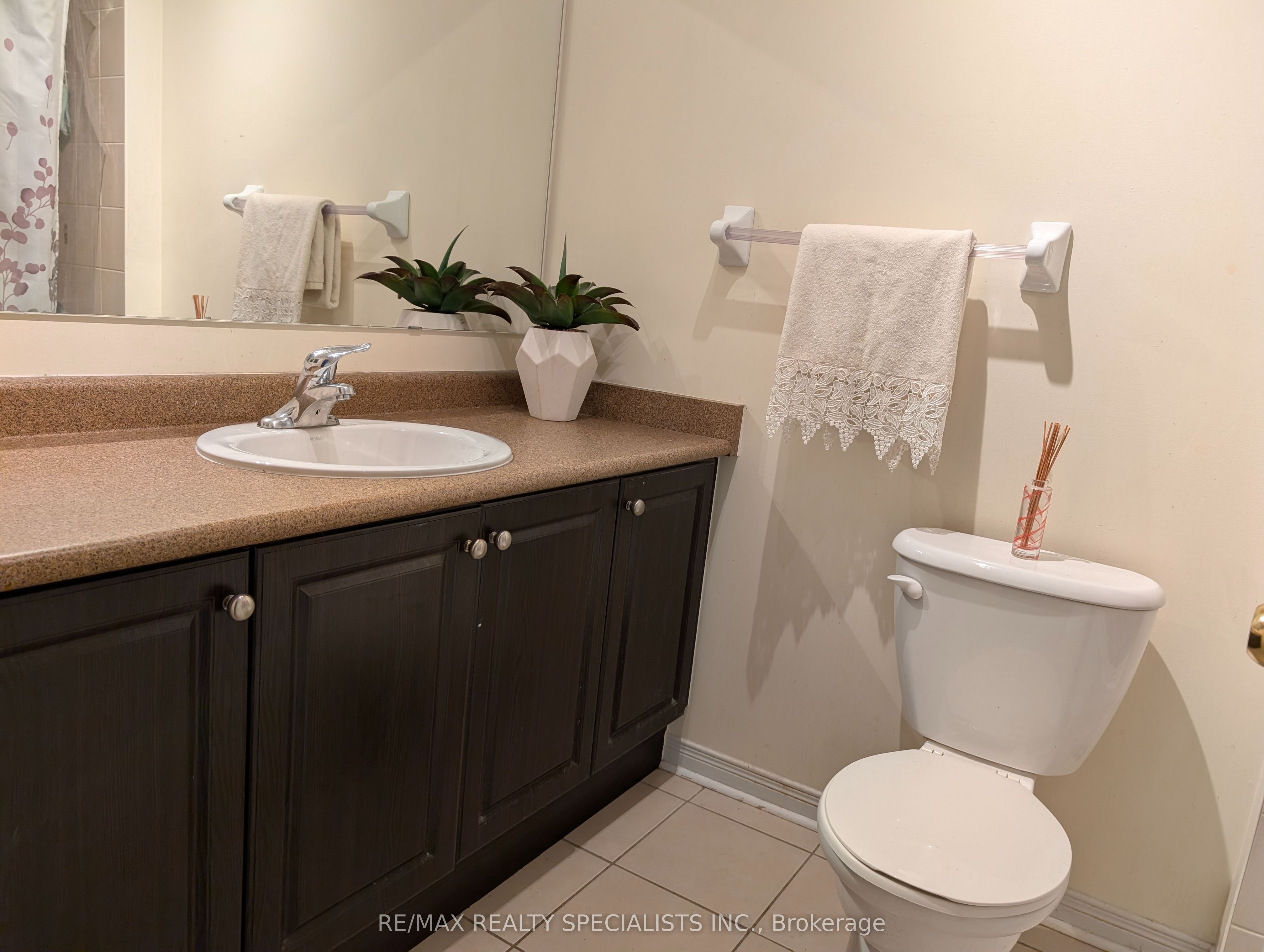 20 Thorp Crescent Property Photo 11