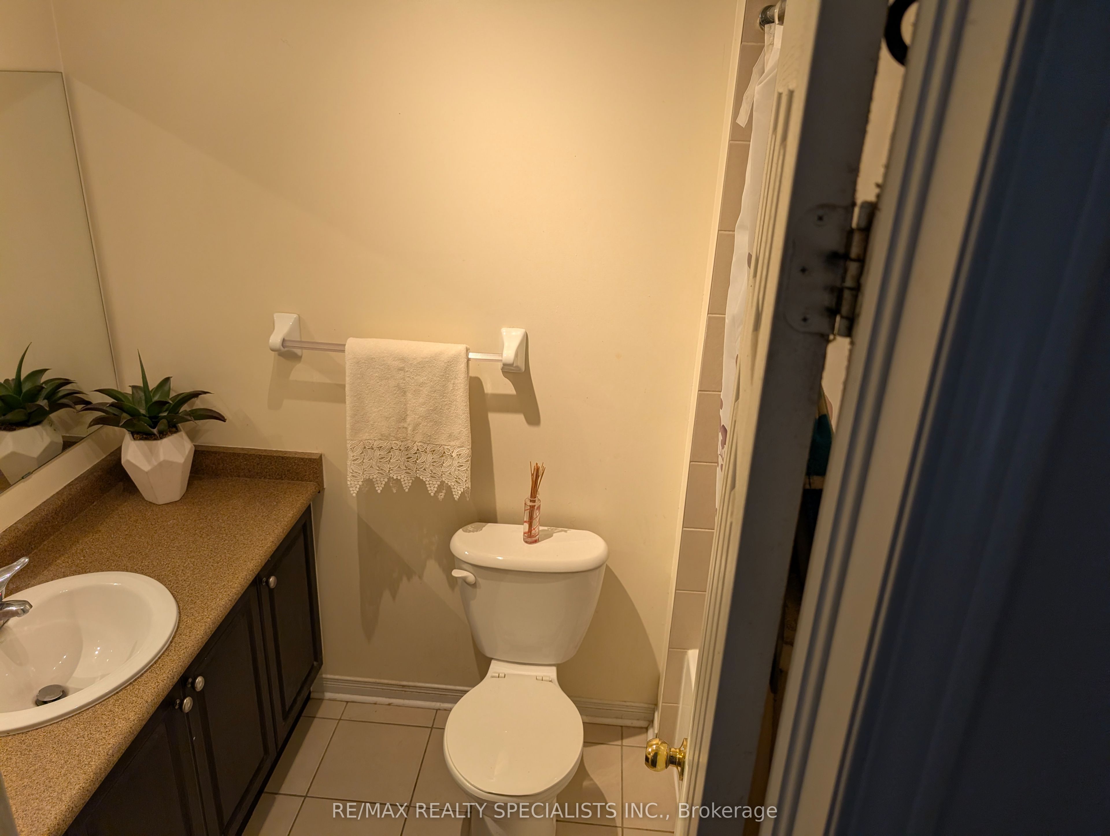 20 Thorp Crescent Property Photo 12