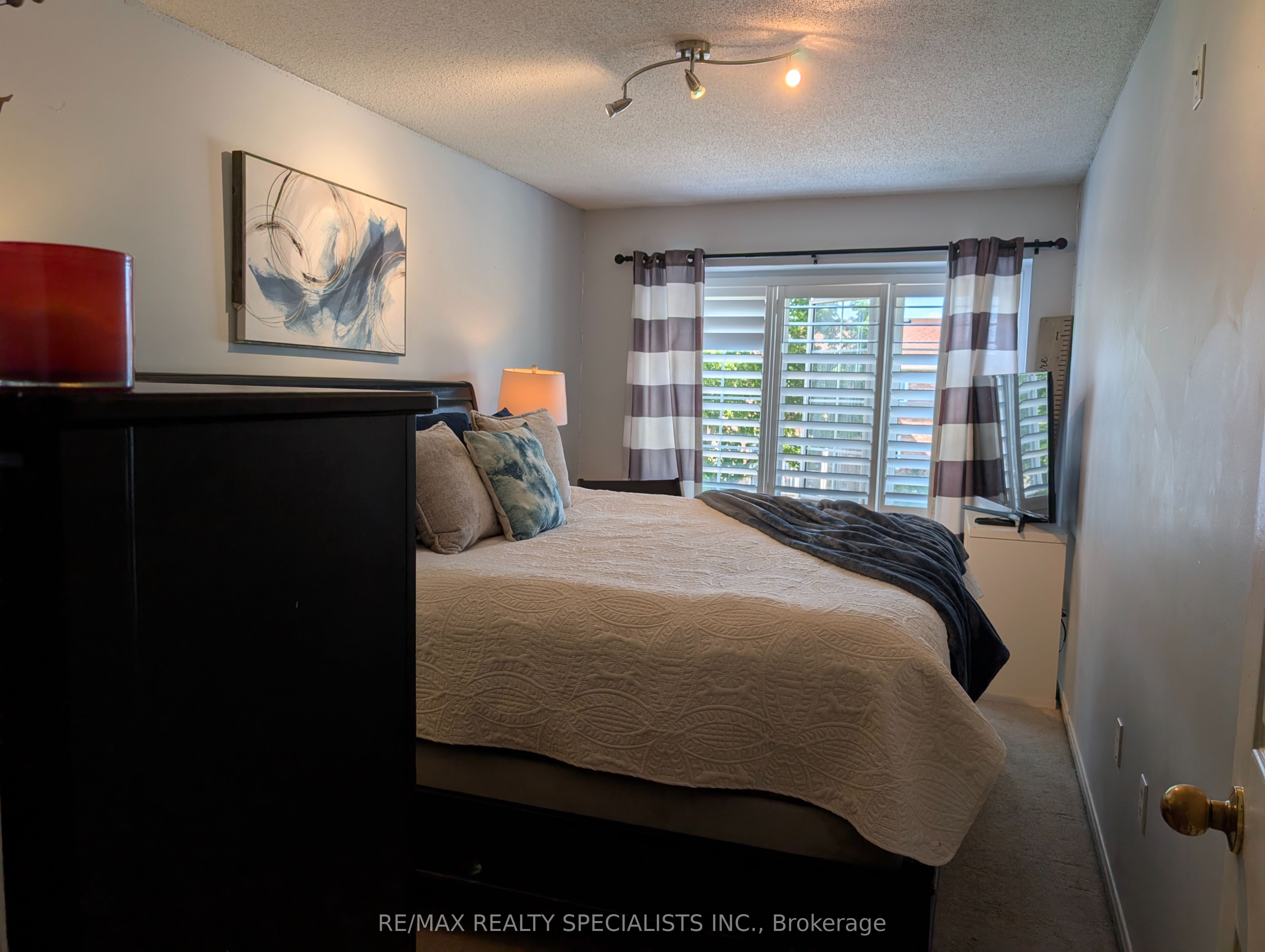20 Thorp Crescent Property Photo 15