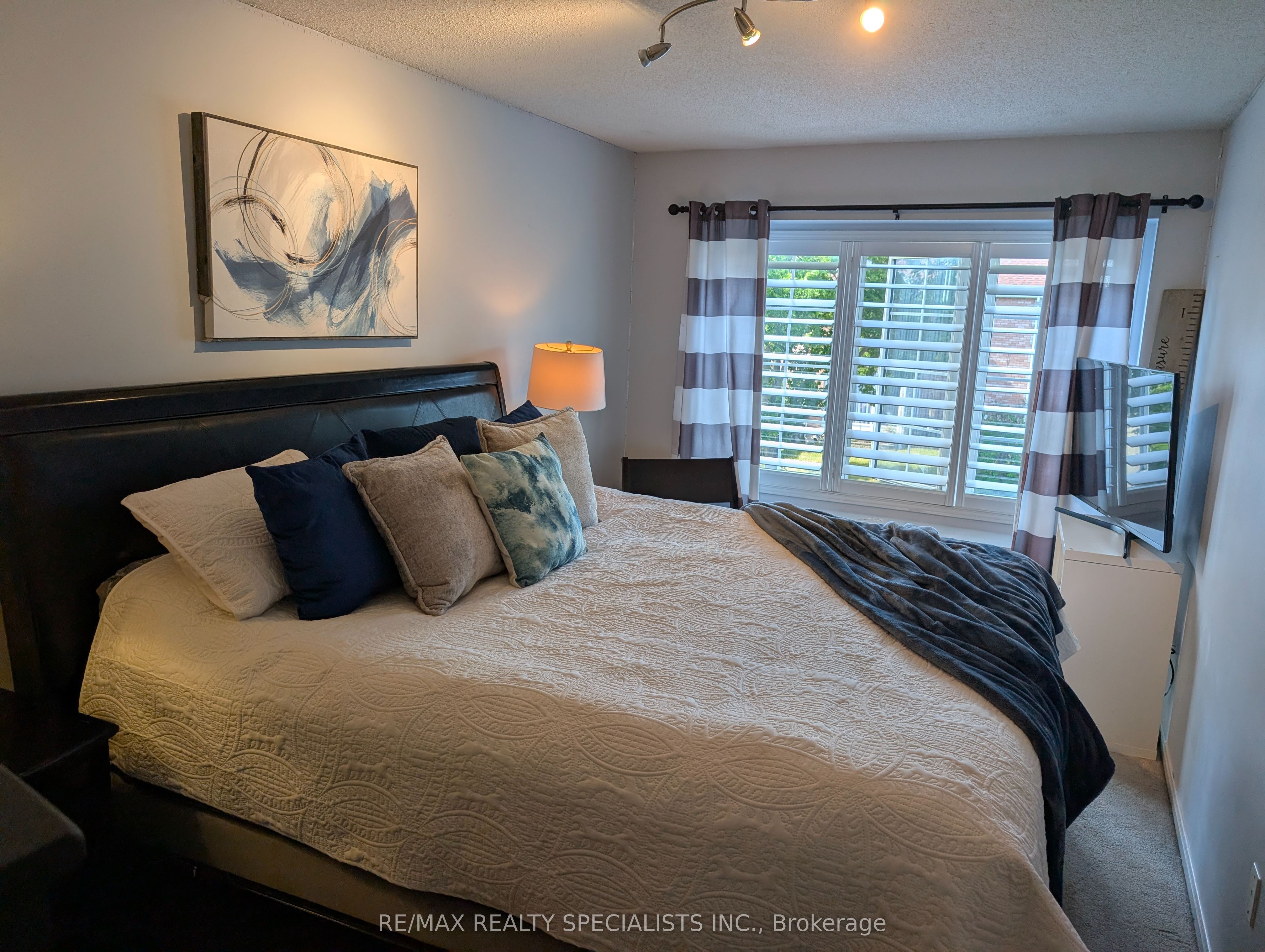 20 Thorp Crescent Property Photo 17