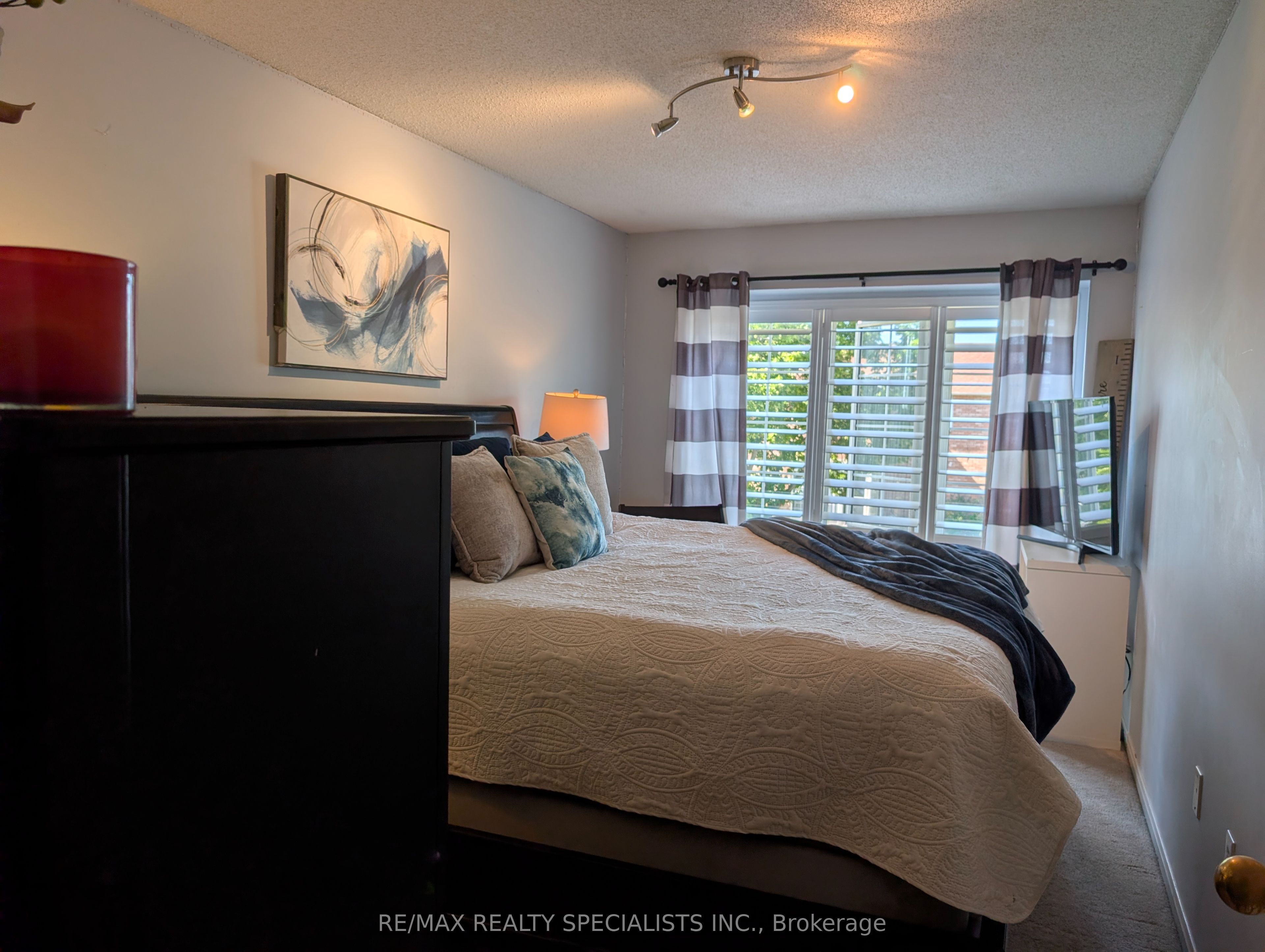 20 Thorp Crescent Property Photo 18