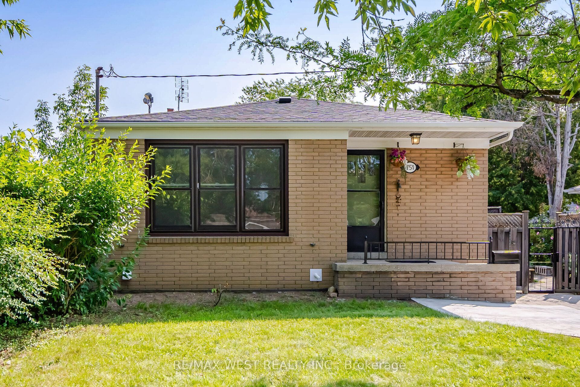751 Meadowvale Road Property Photo 1