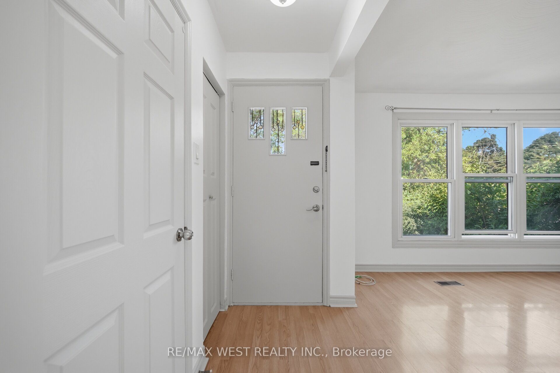751 Meadowvale Road Property Photo 4