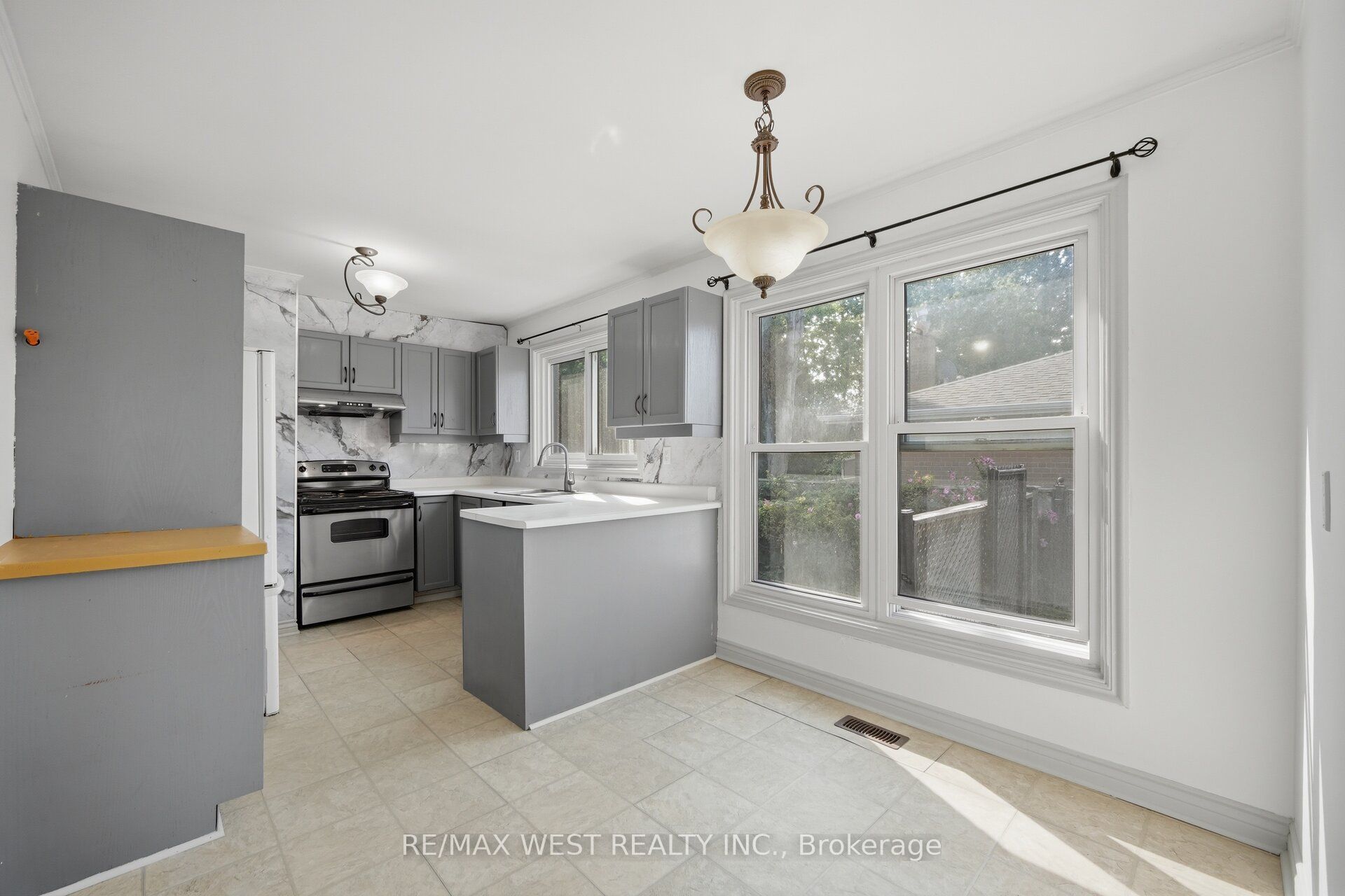 751 Meadowvale Road Property Photo 7