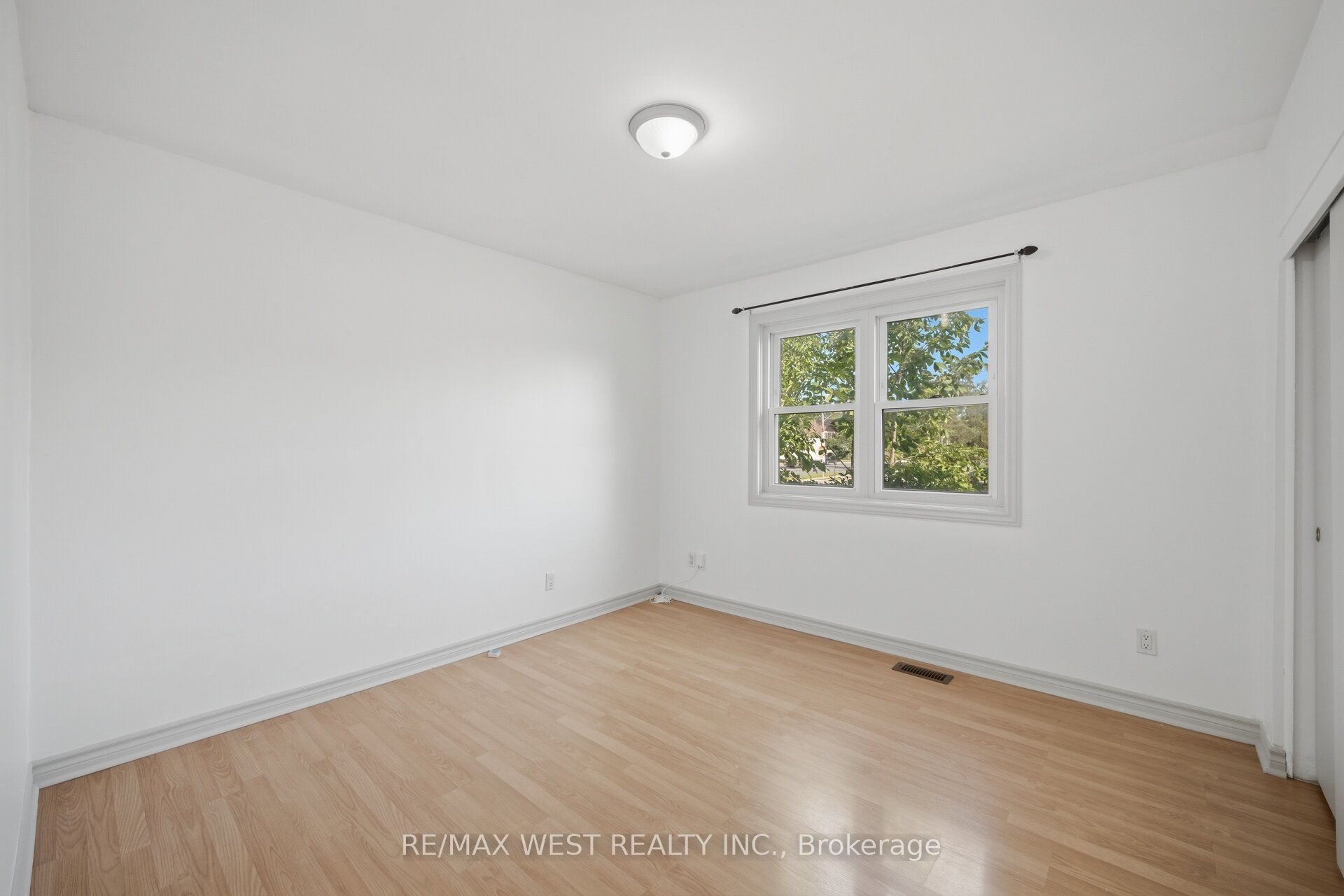 751 Meadowvale Road Property Photo 12
