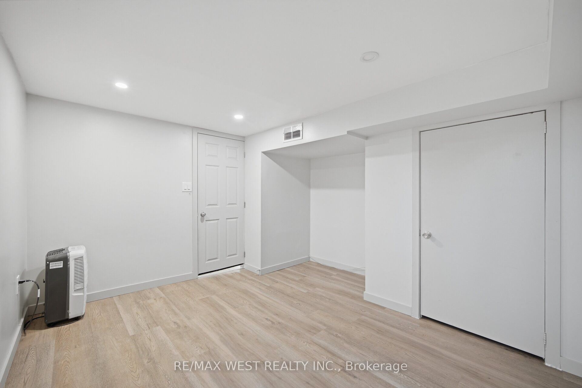 751 Meadowvale Road Property Photo 27
