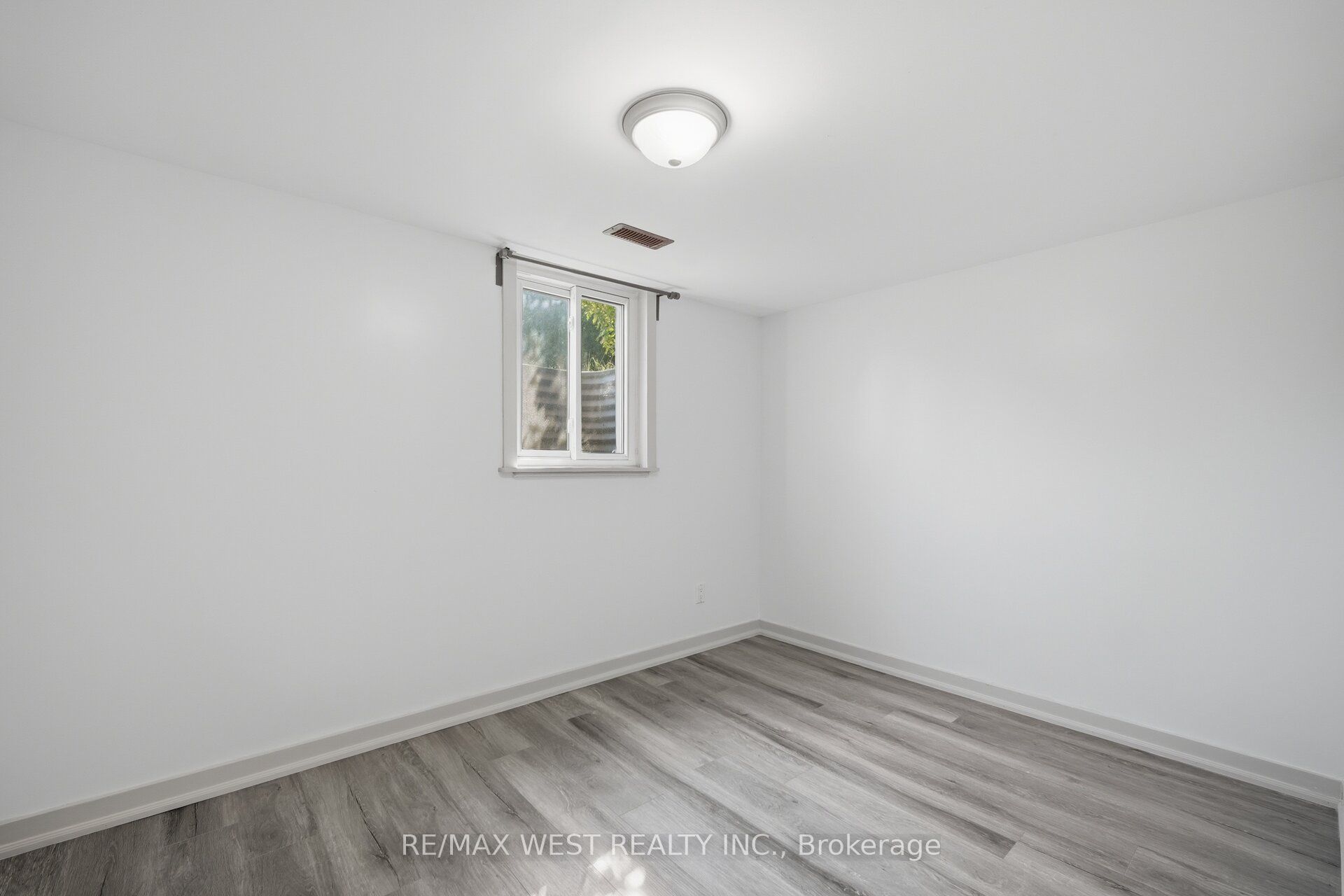 751 Meadowvale Road Property Photo 28