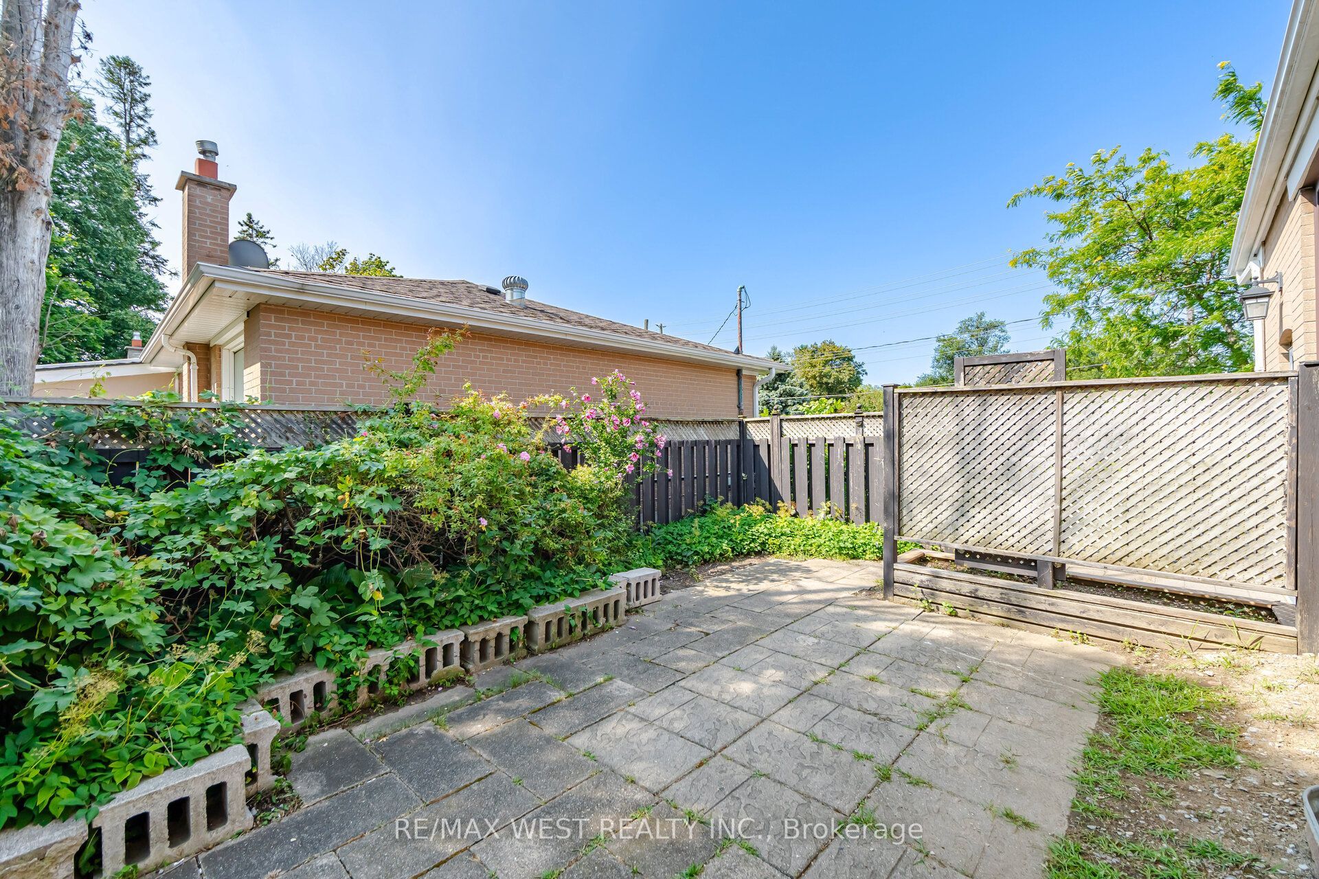 751 Meadowvale Road Property Photo 32