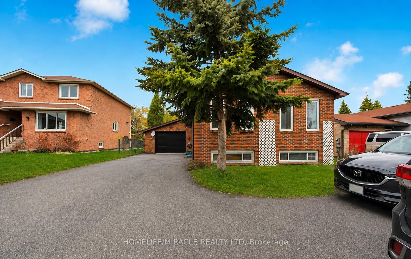 696 Sheppard Avenue Property Photo 1