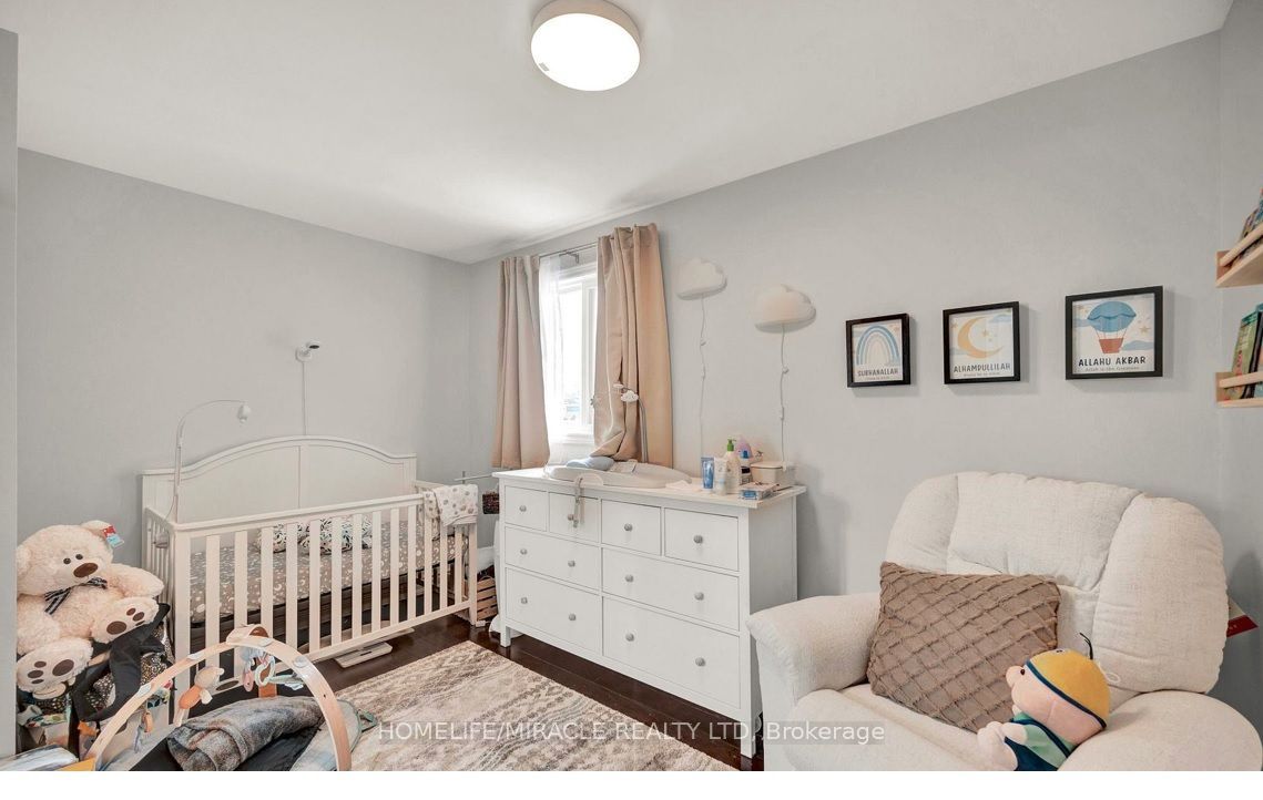 696 Sheppard Avenue Property Photo 17