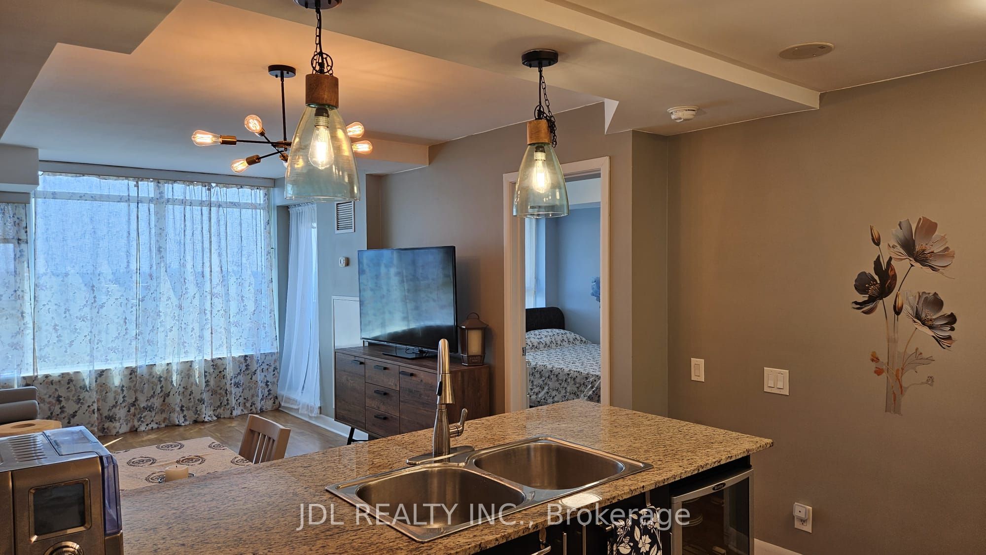 190 Borough Drive 3307 Property Photo 4