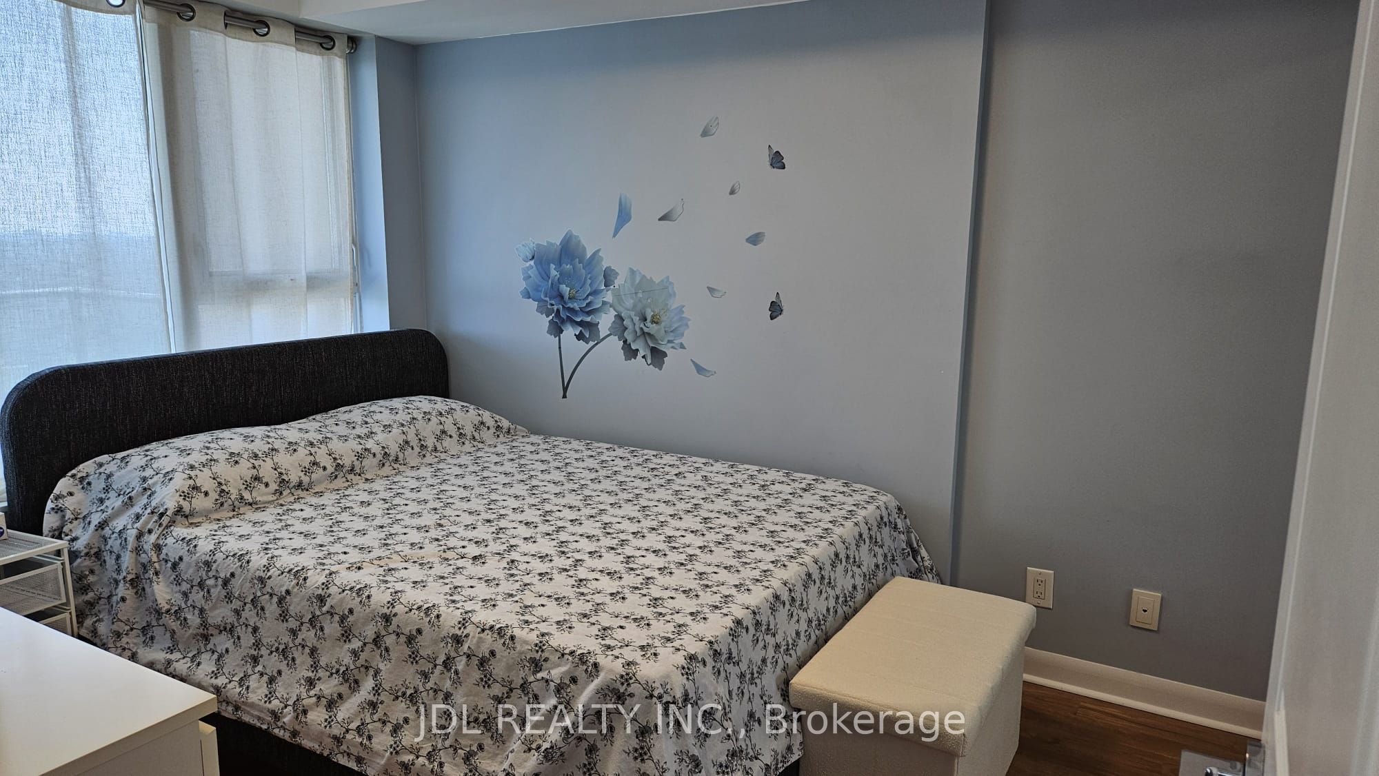 190 Borough Drive 3307 Property Photo 8