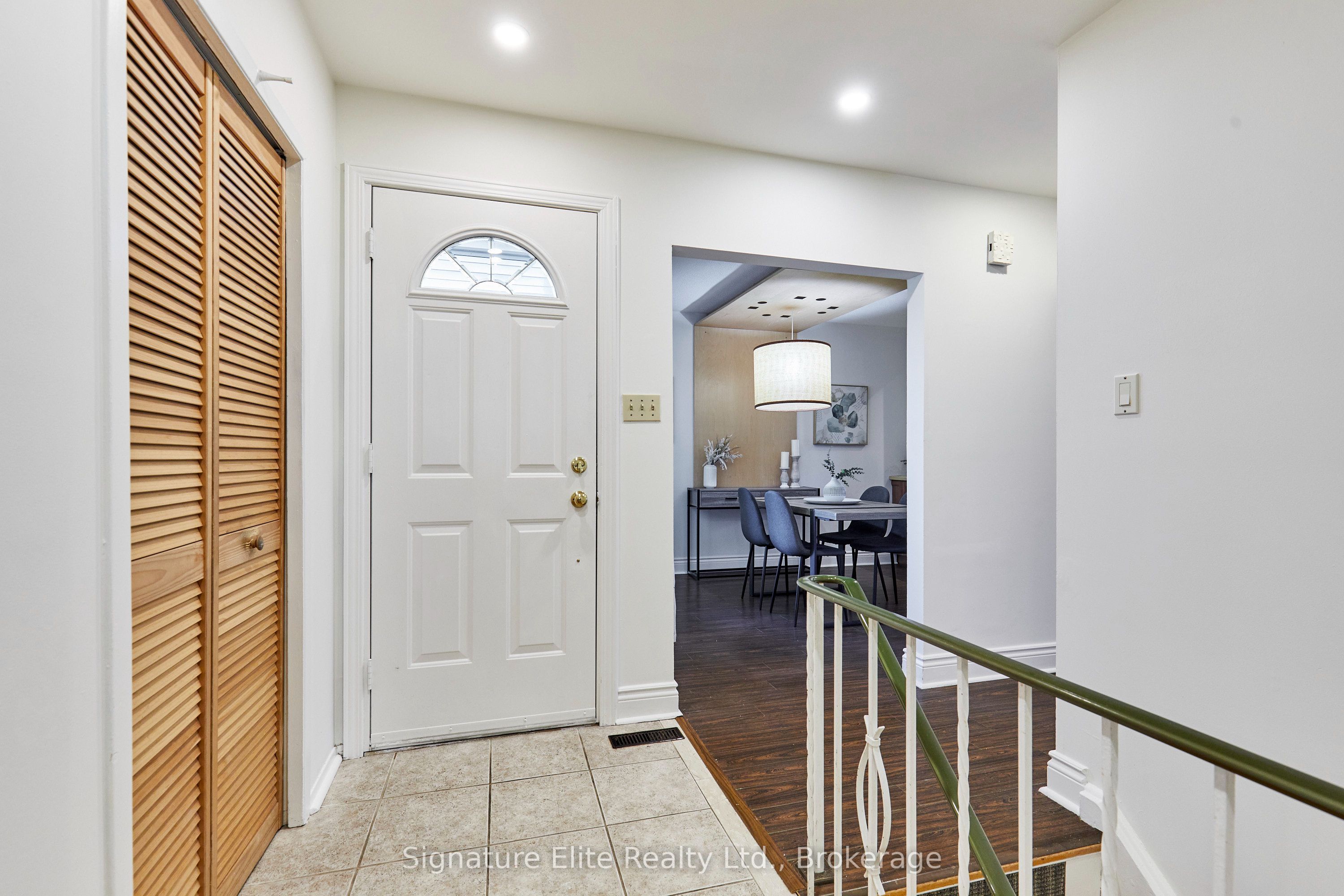 65 Merkley Square Property Photo 8