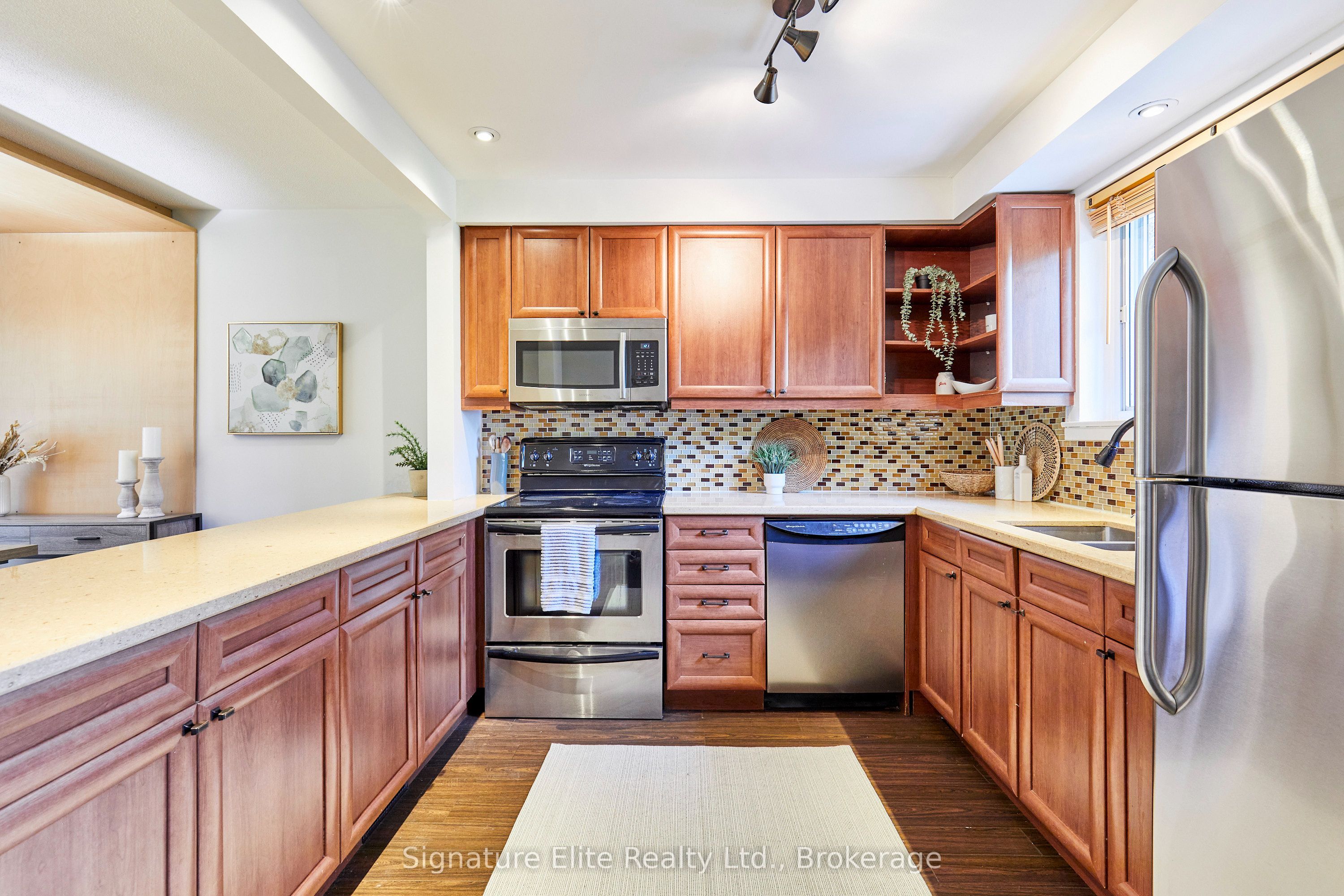 65 Merkley Square Property Photo 16