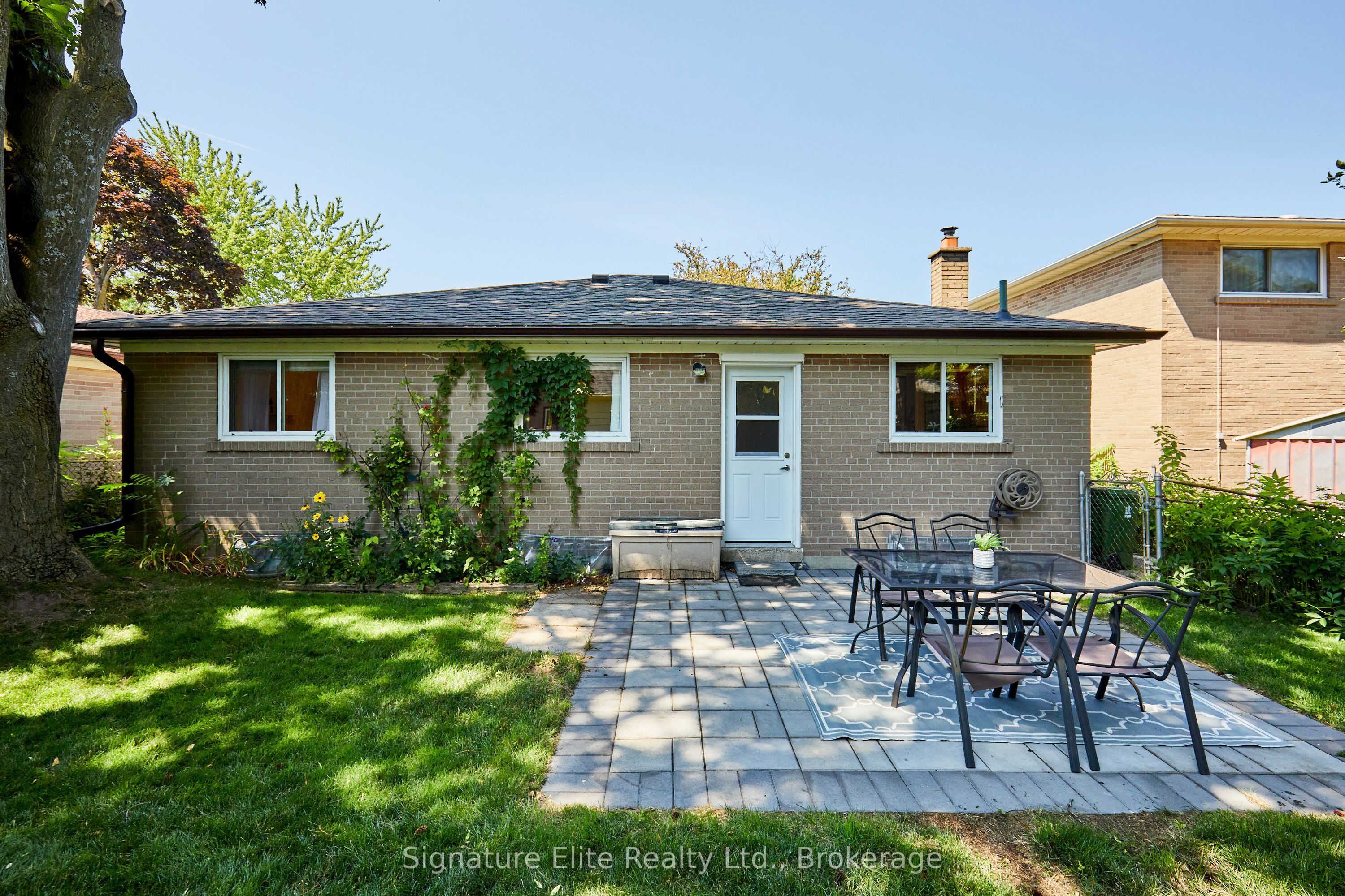 65 Merkley Square Property Photo 19