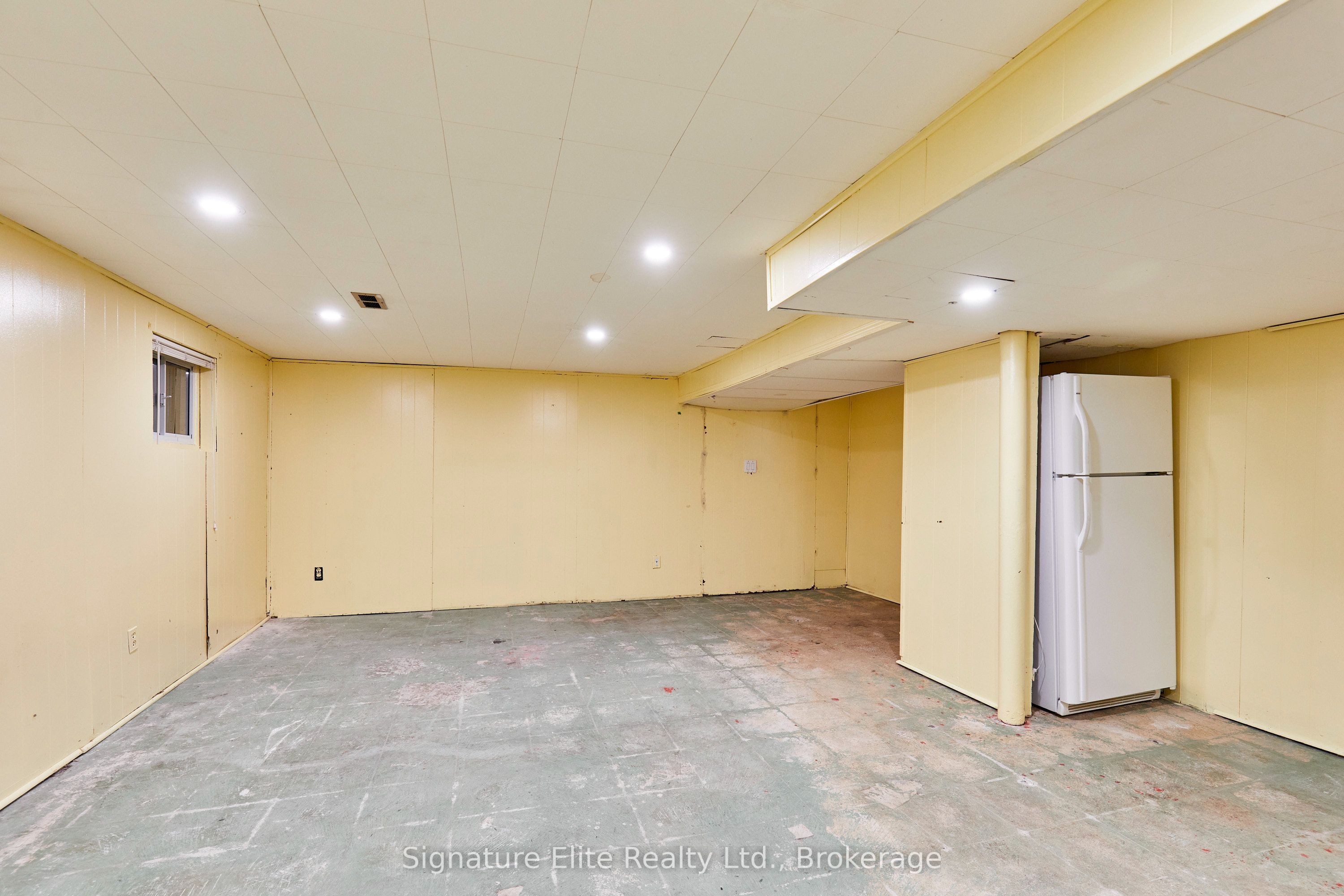 65 Merkley Square Property Photo 34