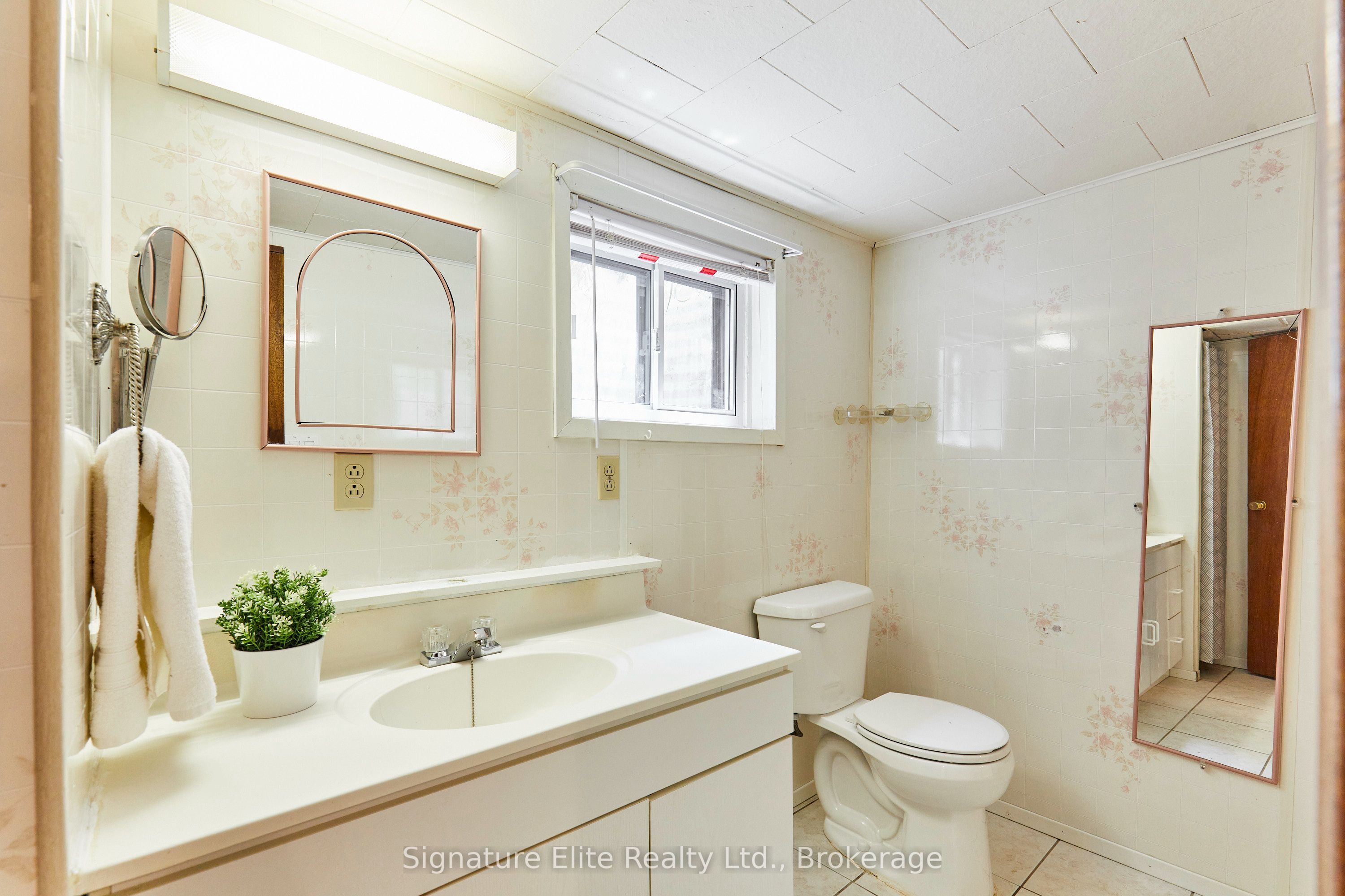 65 Merkley Square Property Photo 35