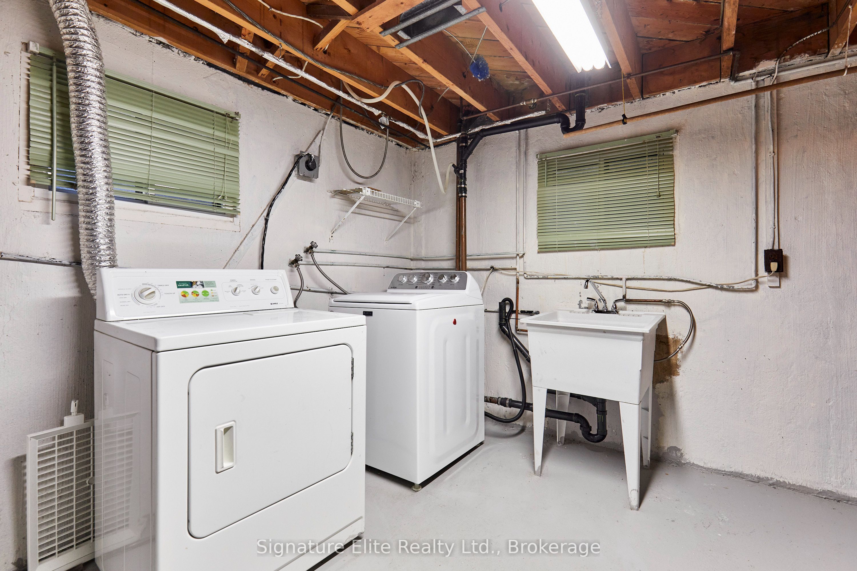 65 Merkley Square Property Photo 38