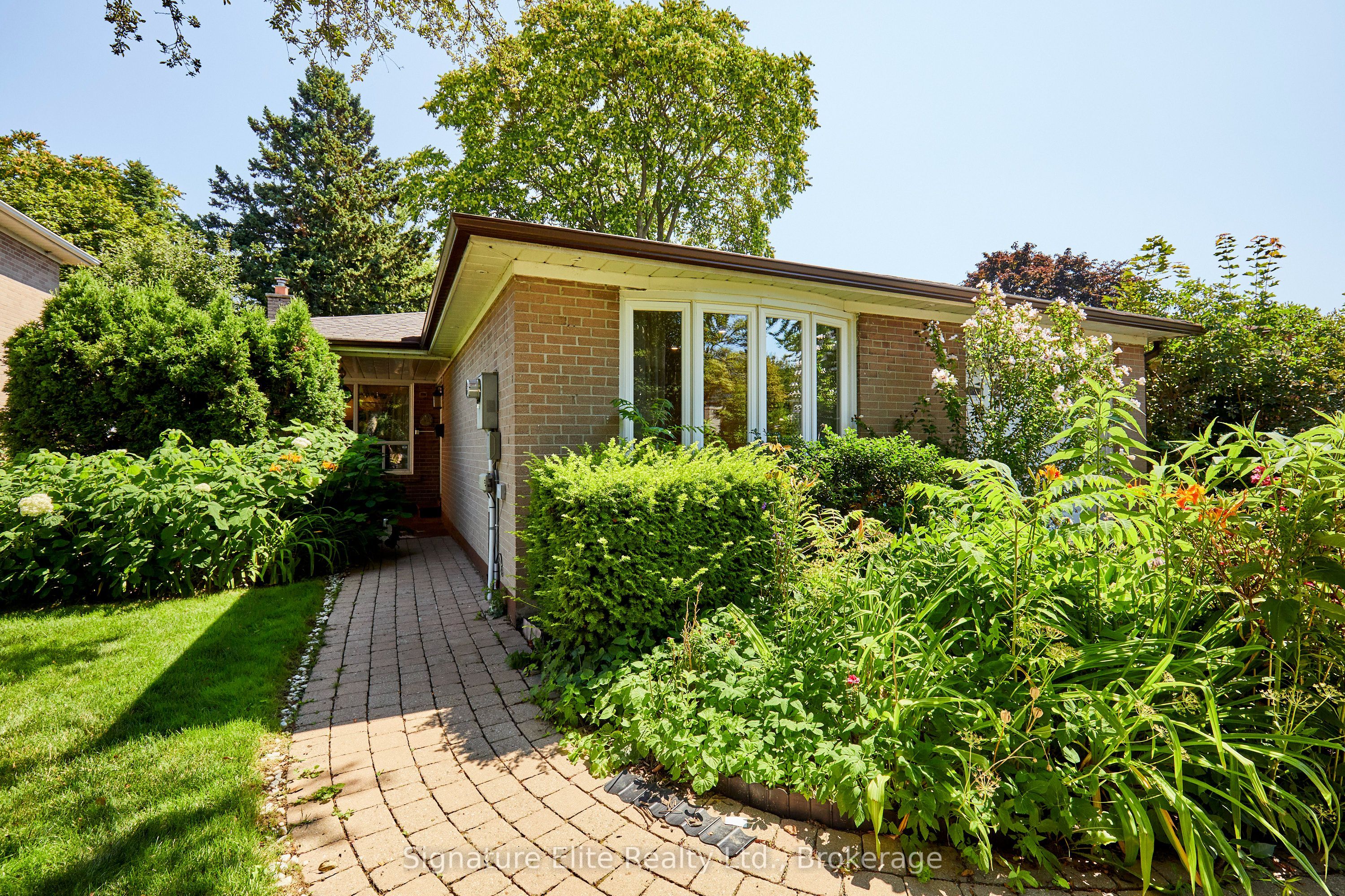 65 Merkley Square Property Photo 40