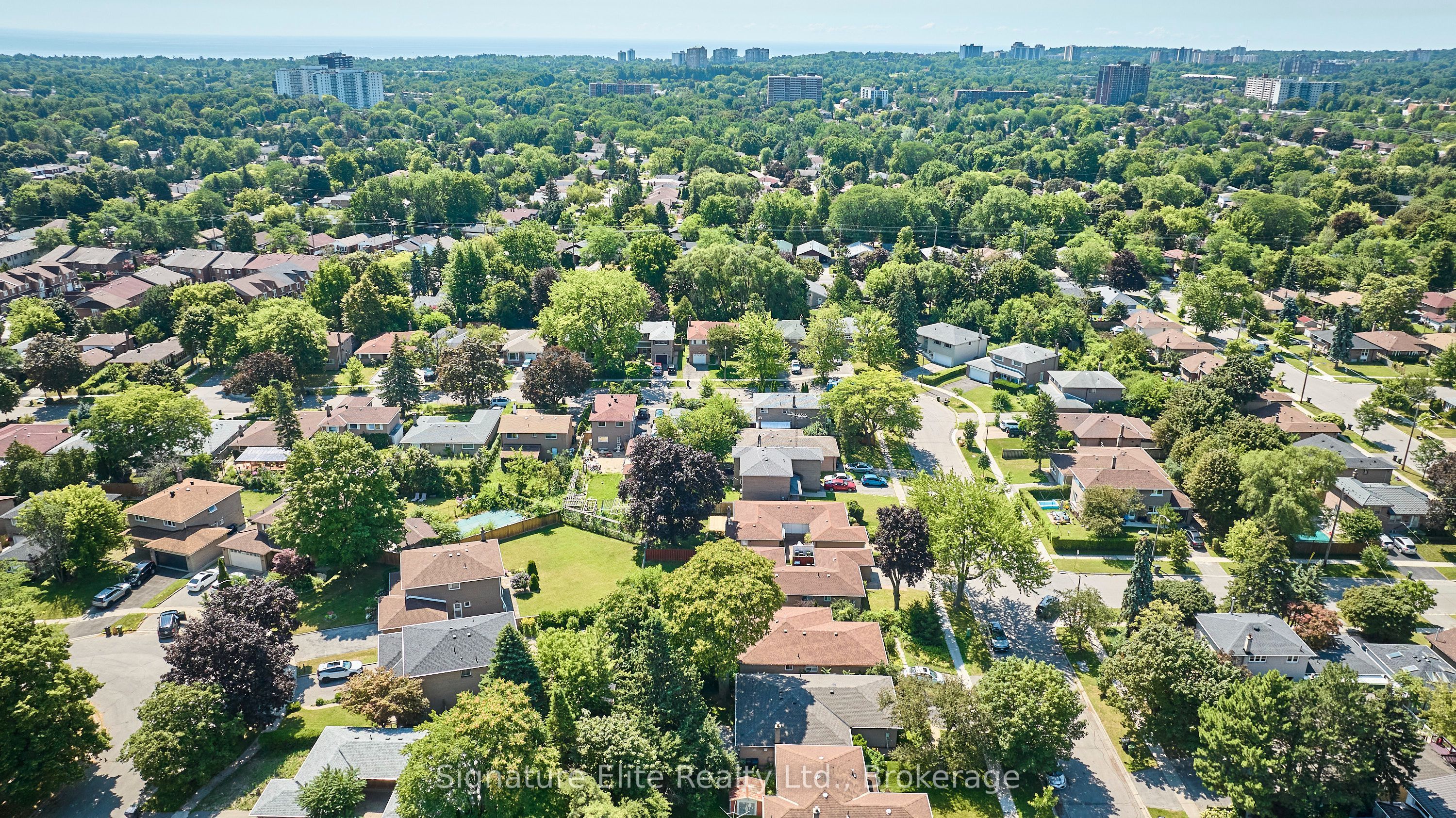 65 Merkley Square Property Photo 45