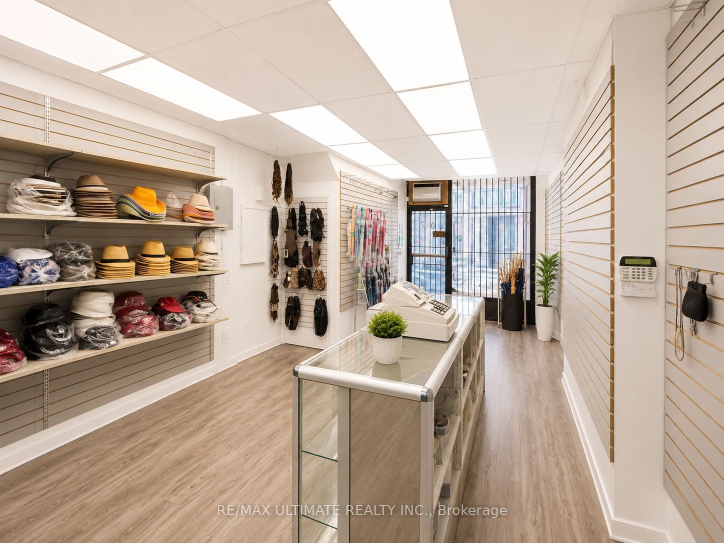 617 Gerrard Street E Property Photo 2