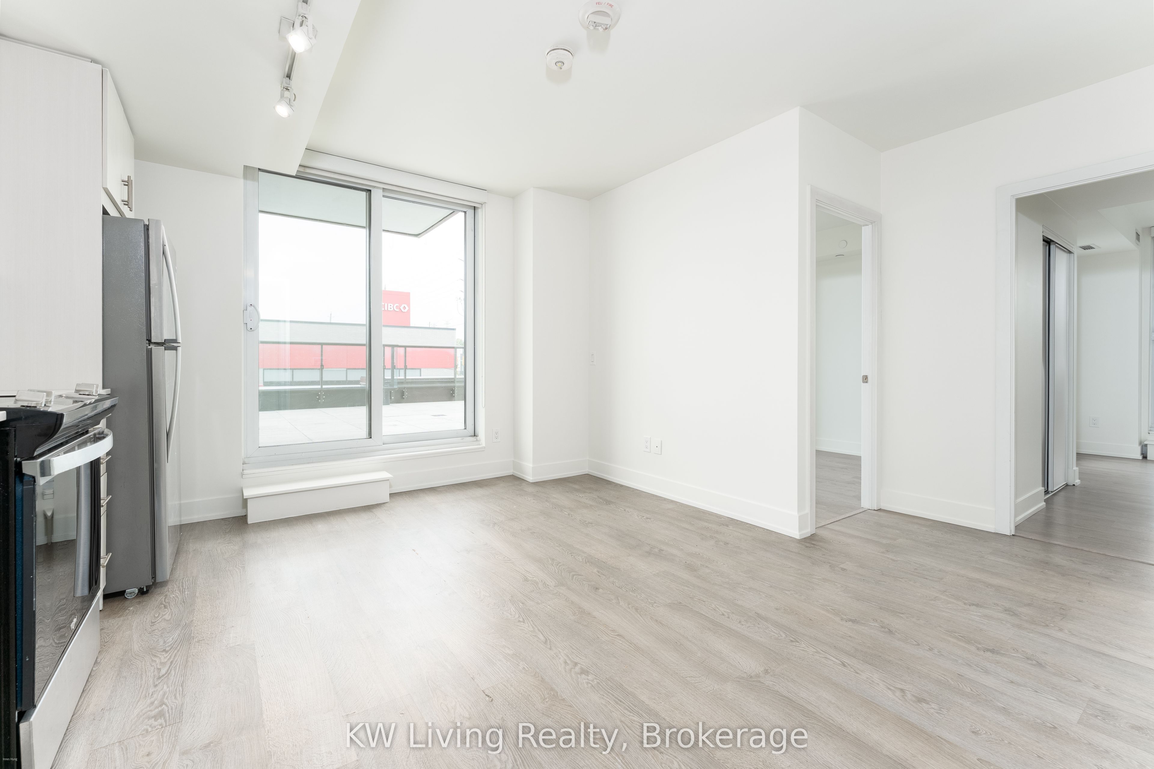 2550 Simcoe Street N 207 Property Photo 4