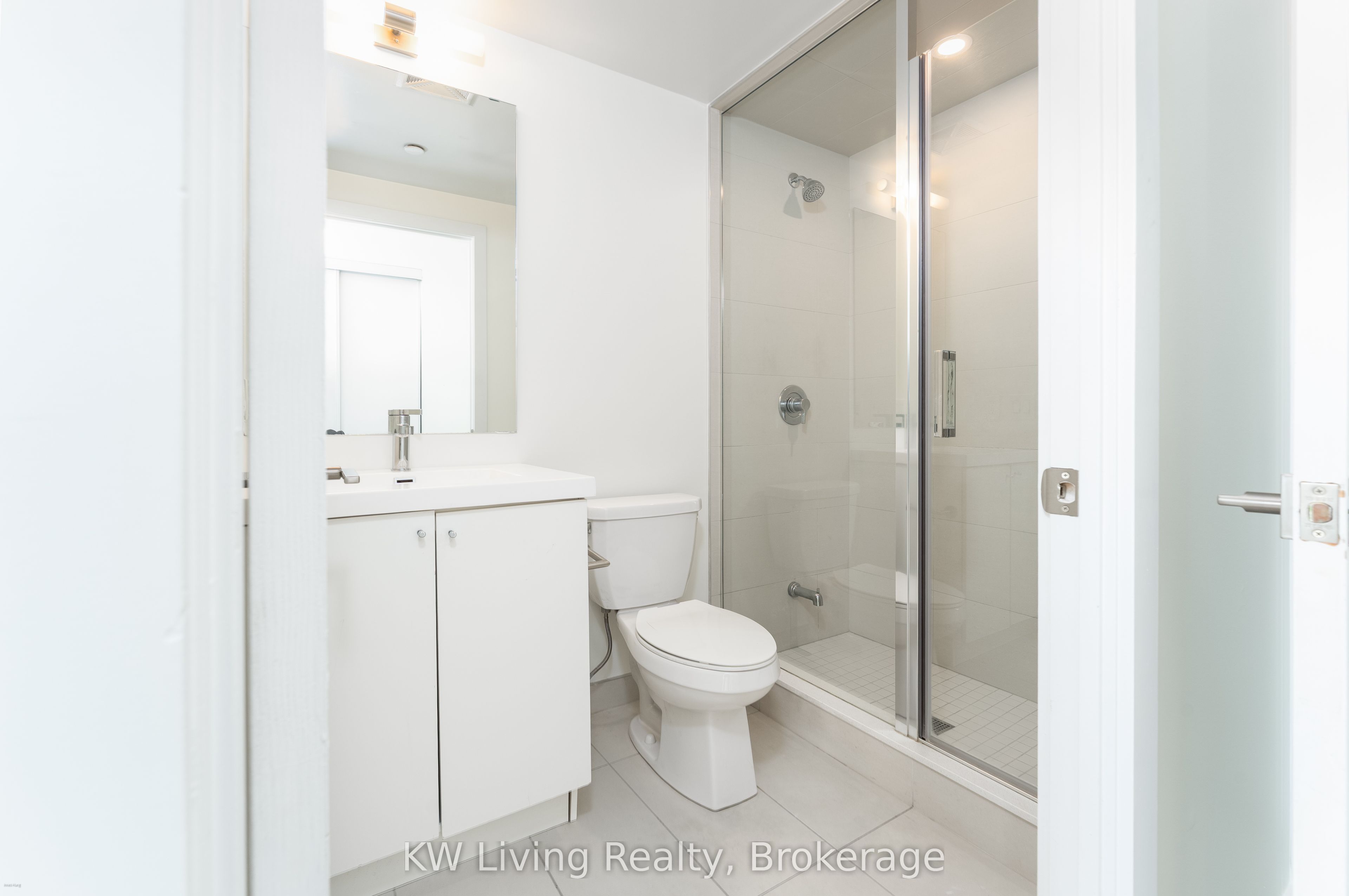 2550 Simcoe Street N 207 Property Photo 8