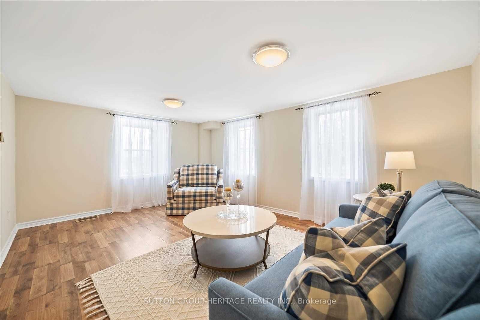 1612 Dufferin Street Property Photo 6