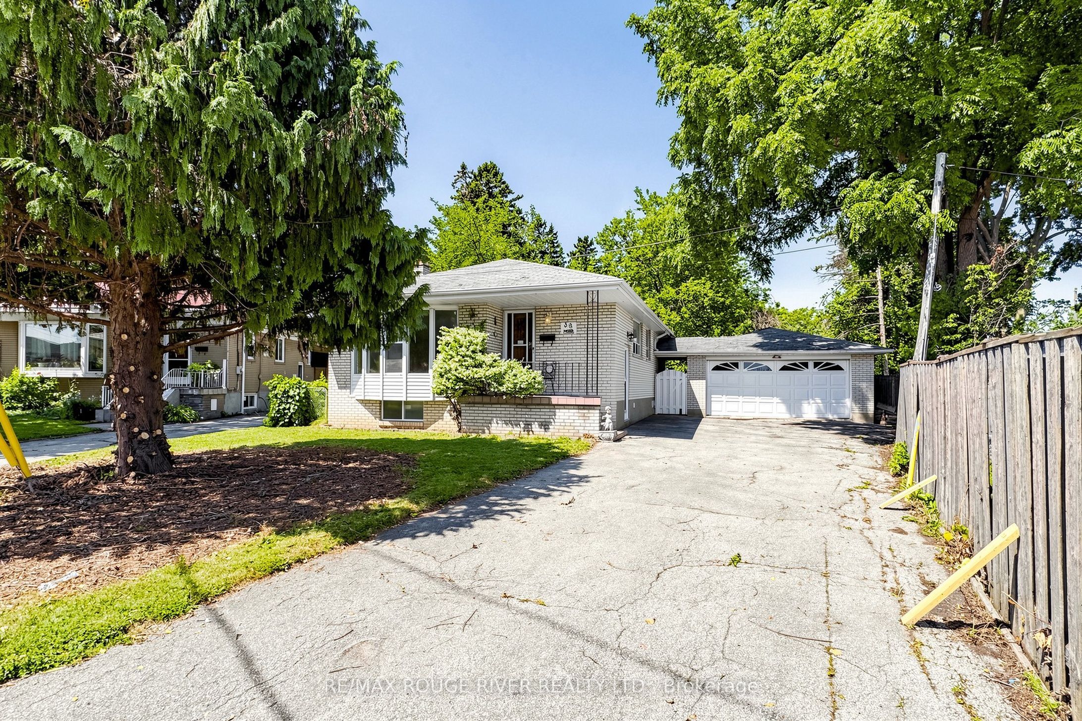 38 Lombardy Crescent Property Photo 2
