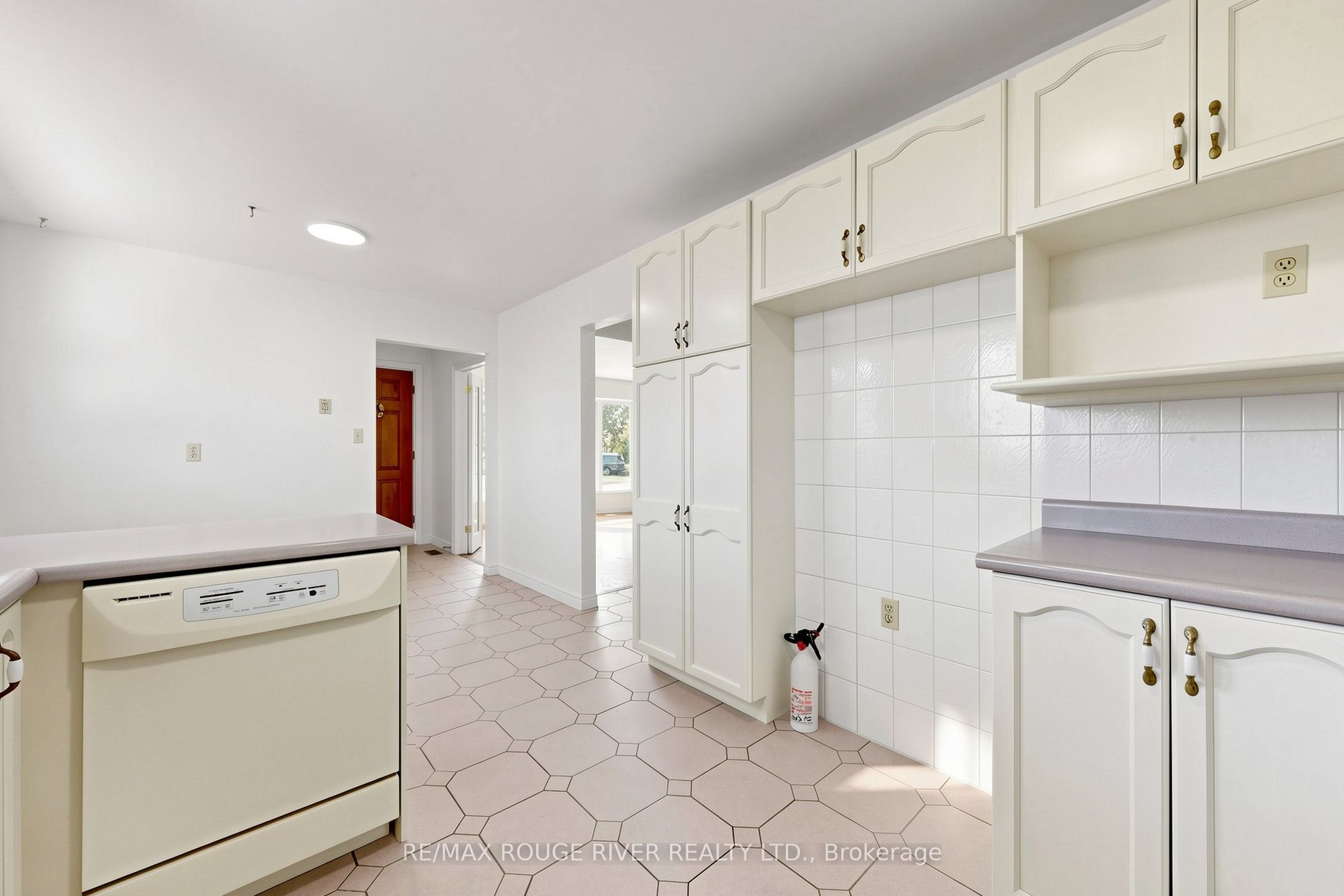 38 Lombardy Crescent Property Photo 12
