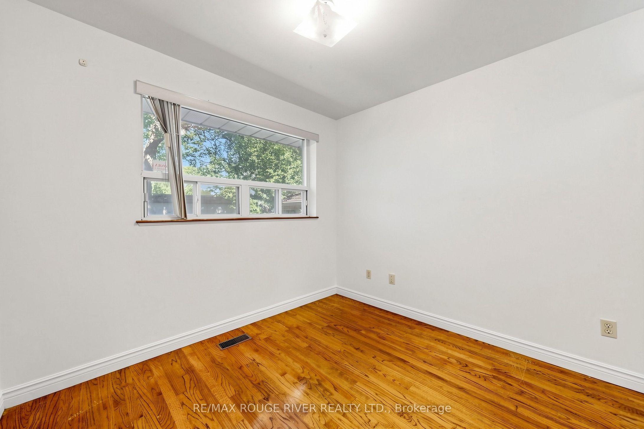 38 Lombardy Crescent Property Photo 18