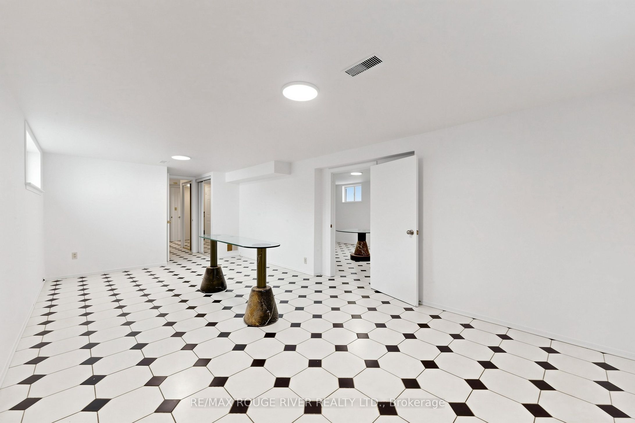 38 Lombardy Crescent Property Photo 30