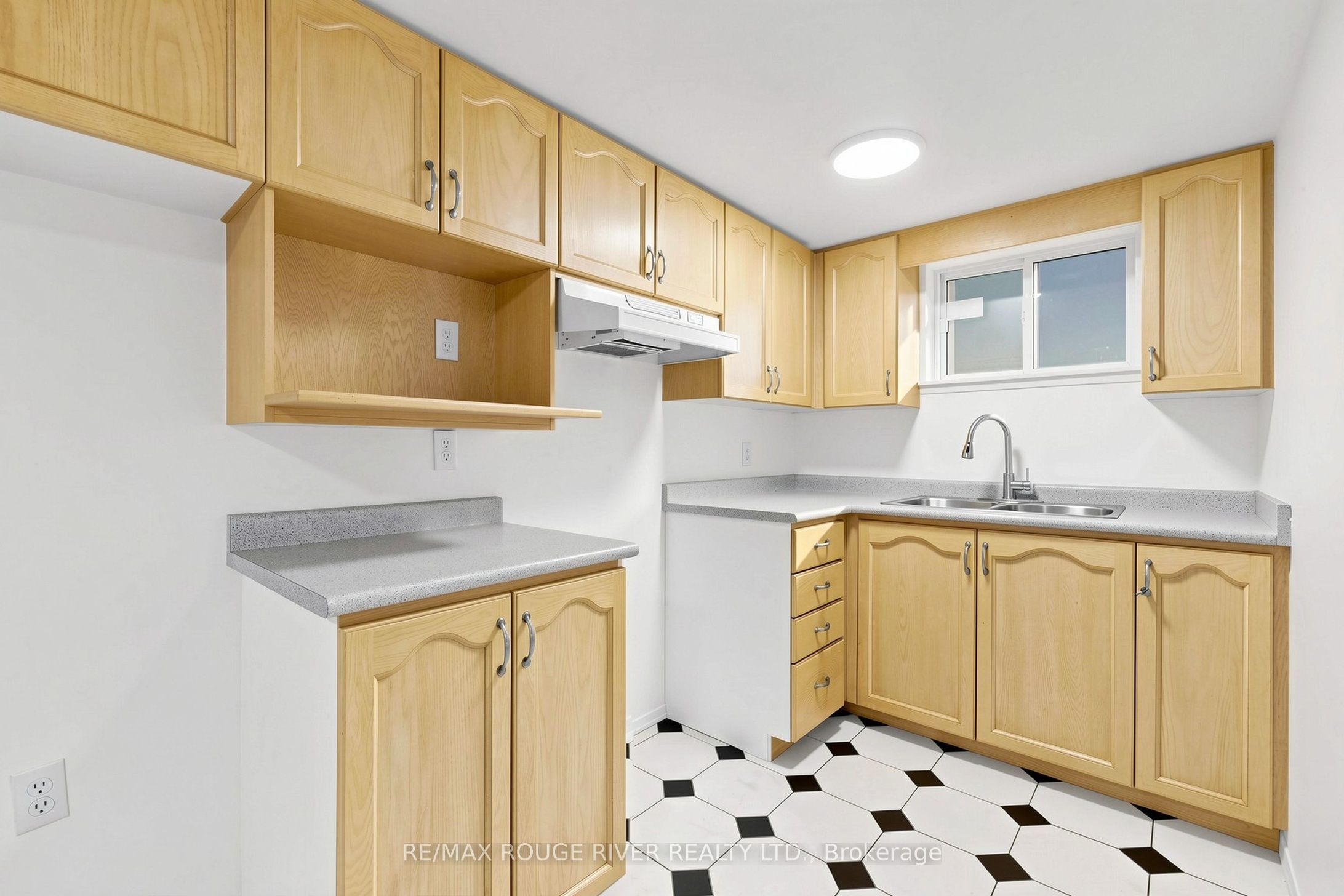 38 Lombardy Crescent Property Photo 34