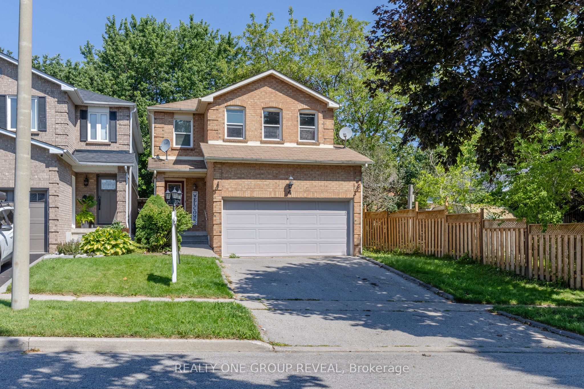 4 Stanford Crescent Property Photo 2