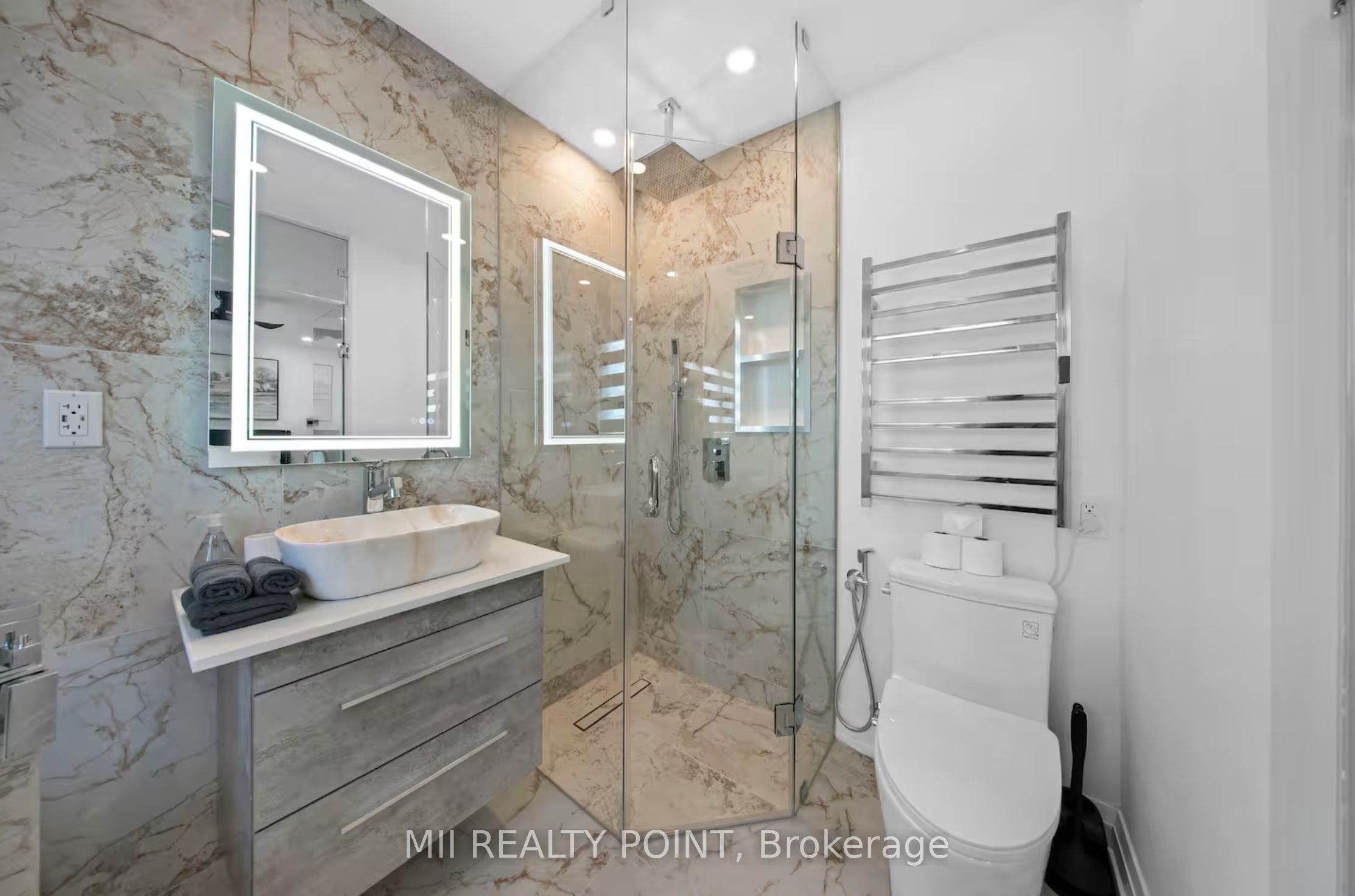 49 Manderley Drive Main Property Photo 15