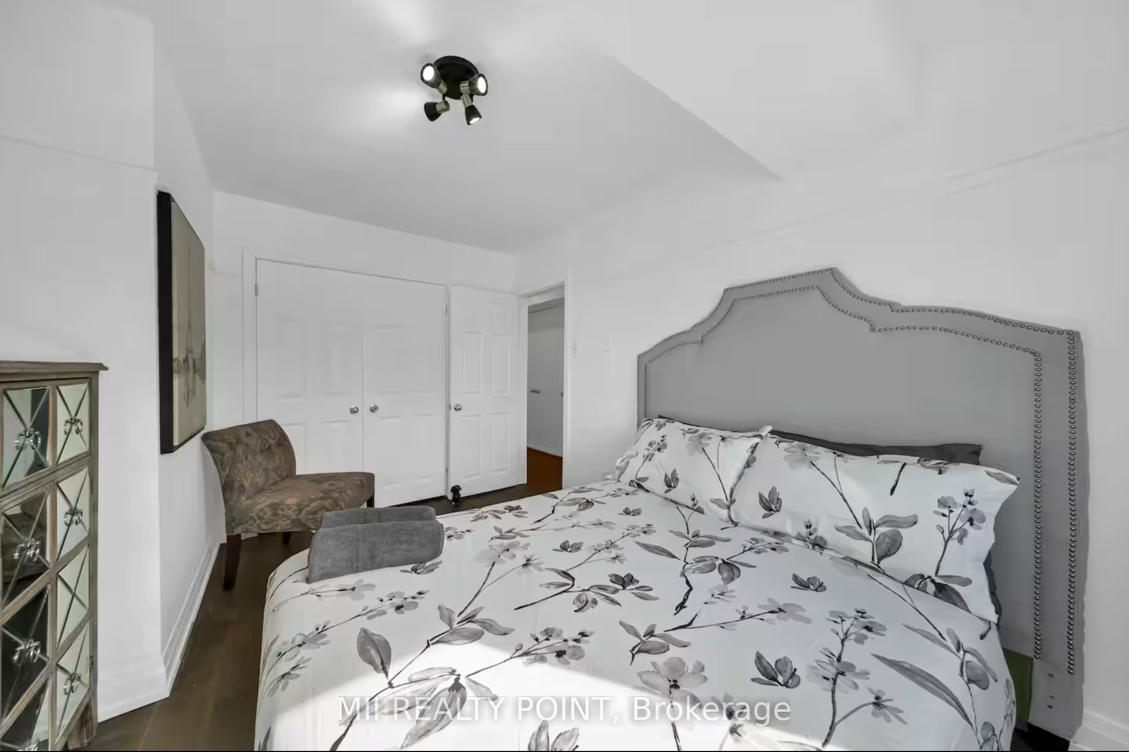 49 Manderley Drive Main Property Photo 21