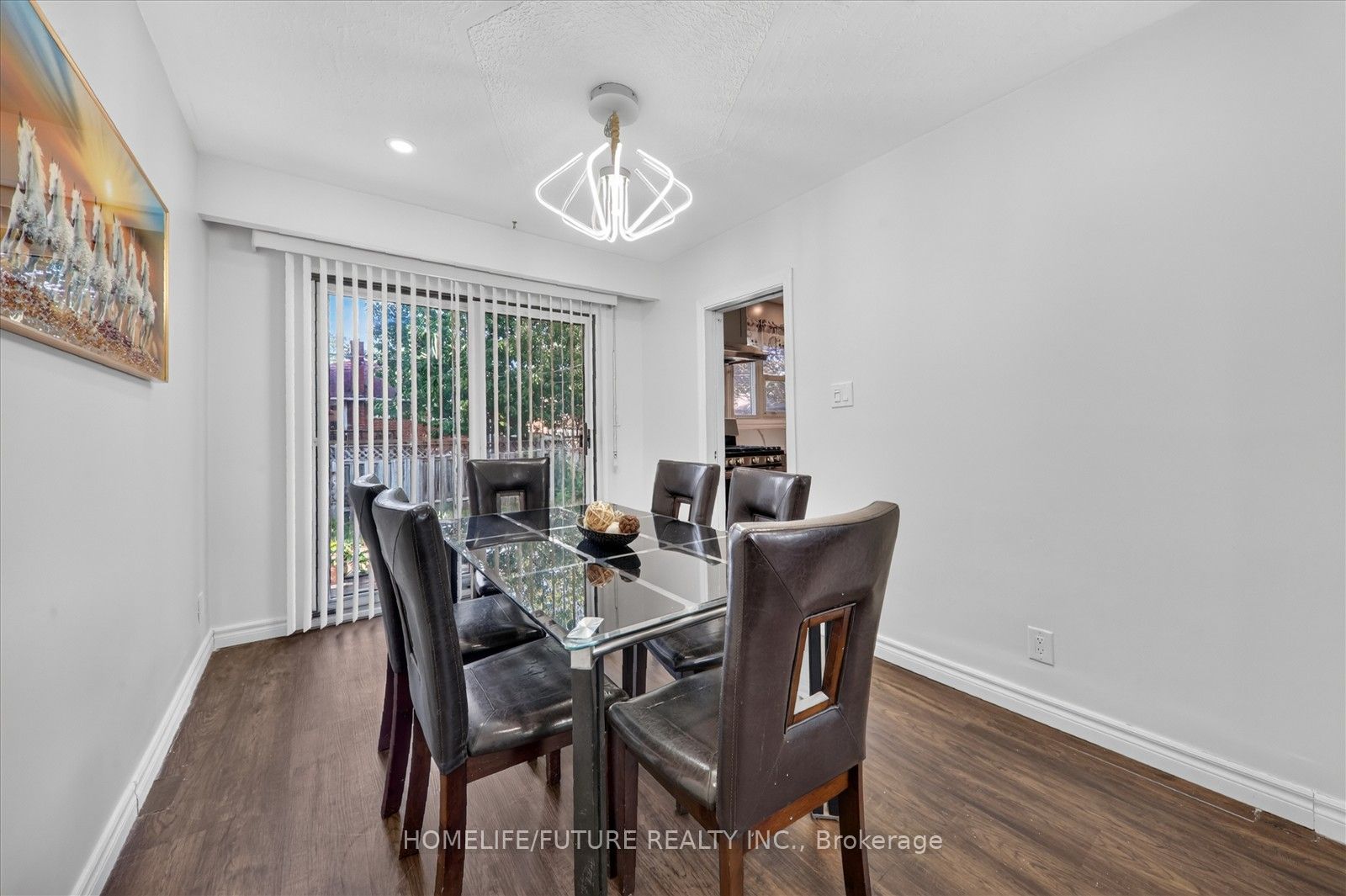 163 Labrador Drive Property Photo 7