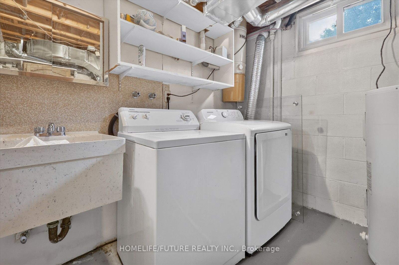 163 Labrador Drive Property Photo 27