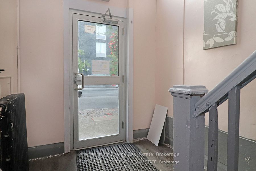 84 Simcoe Street N 1 Property Photo 8