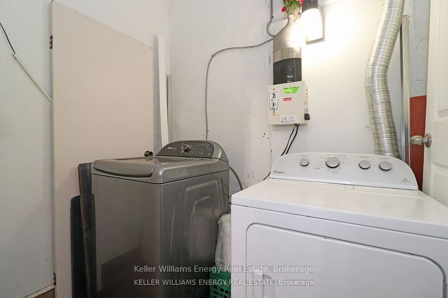84 Simcoe Street N 1 Property Photo 11