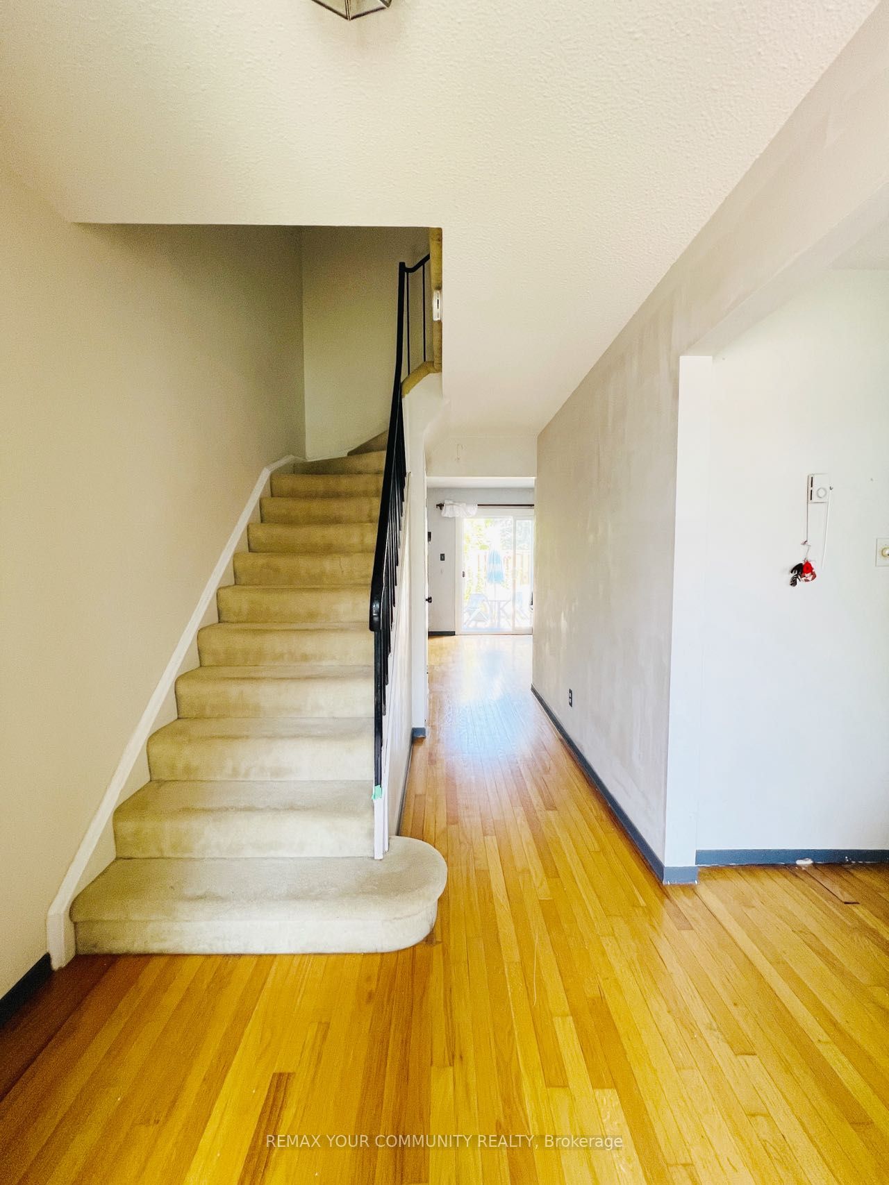 71 Cass Avenue 24 Property Photo 2