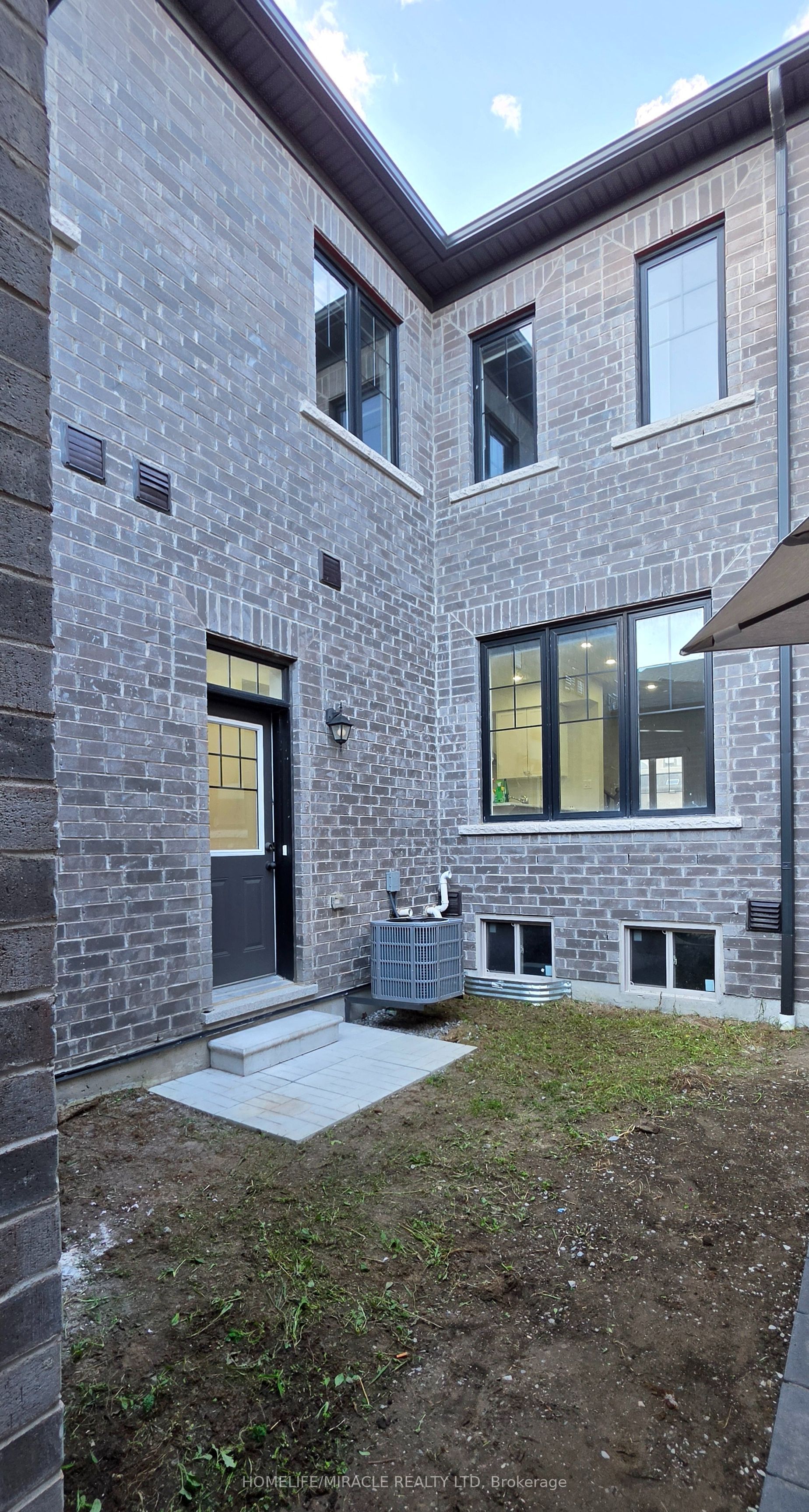 12 Thelma Drive Property Photo 18