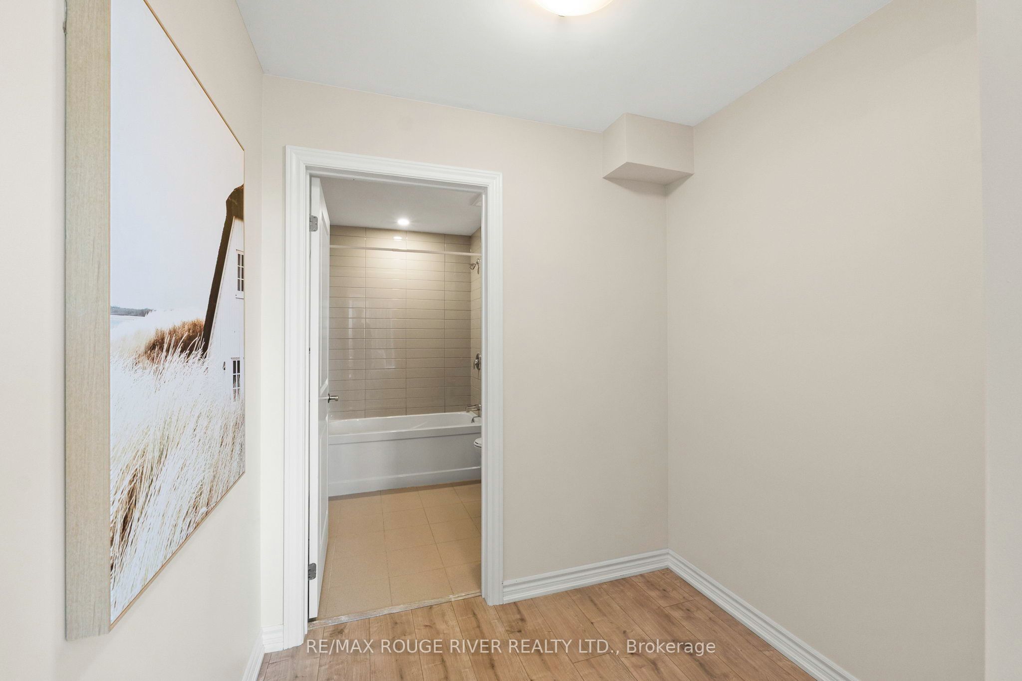 109 King Avenue E 607 Property Photo 24