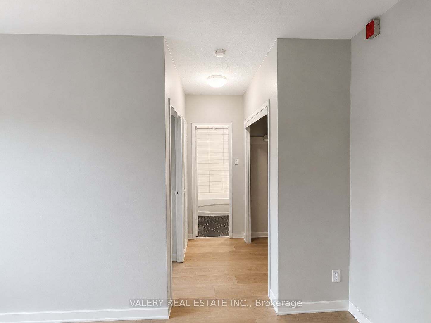 1725 Lawrence Avenue E 403 Property Photo 4