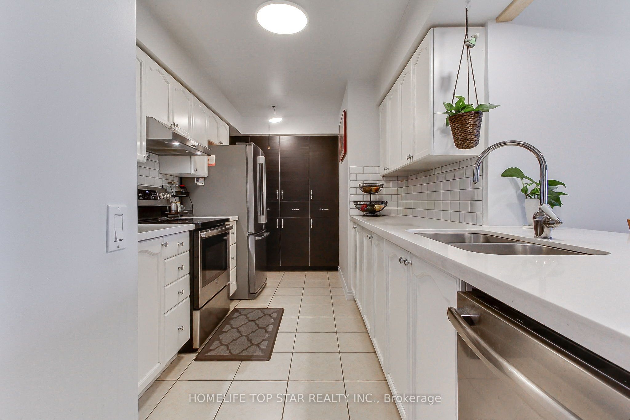 18 Mondeo Drive 1323 Property Photo 6