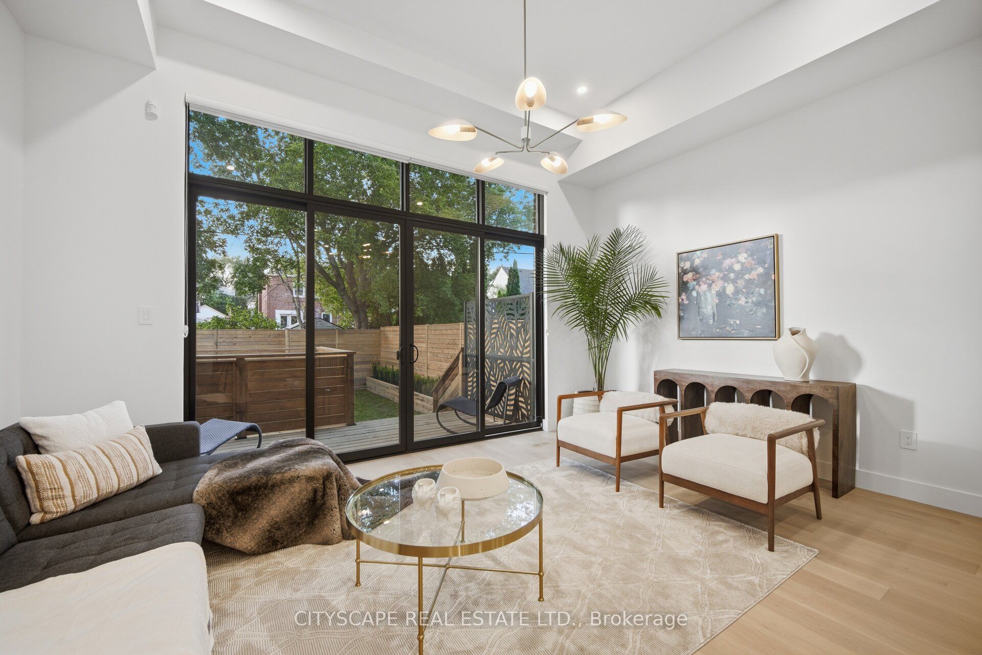 10a Holmstead Avenue Property Photo 11